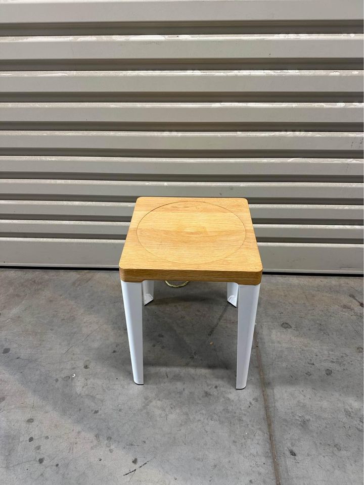 Yellow Diva WBS1 low stool