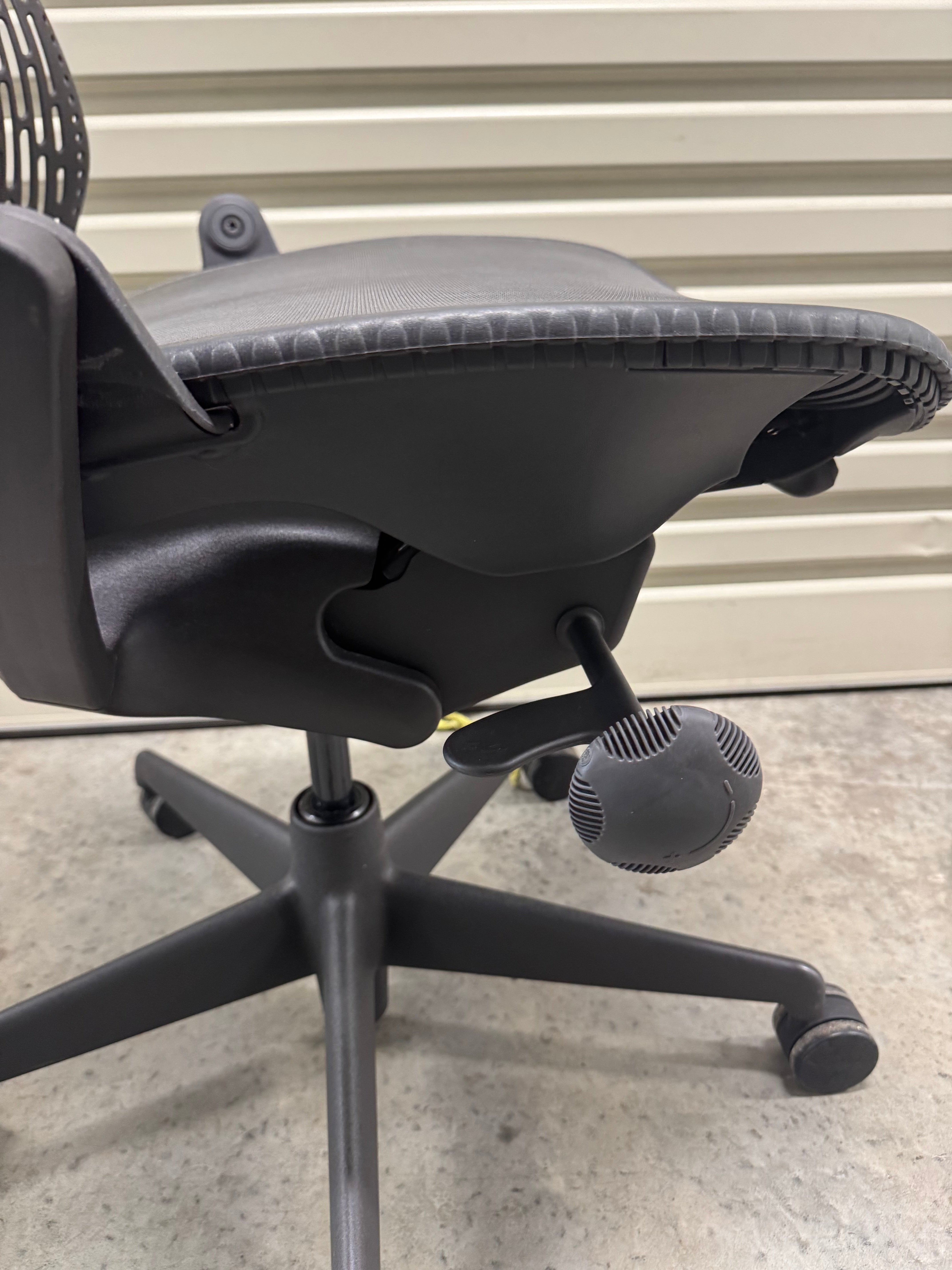 Herman Miller Mirra Office Chair no Arms - Graphite - Front and Back Tilt Lock