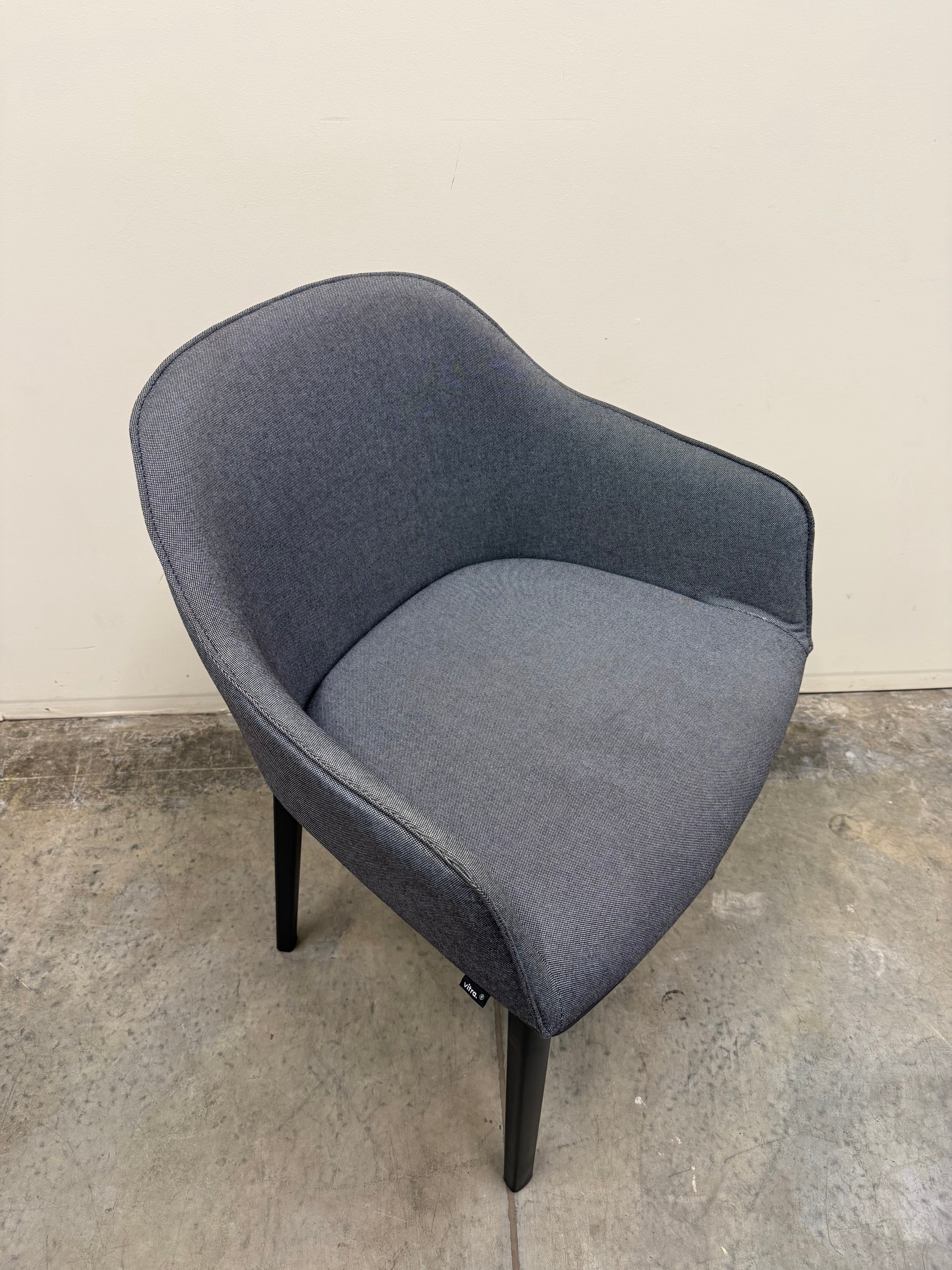 Vitra Softshell Chair – 4-Leg Base in Grey Fabric