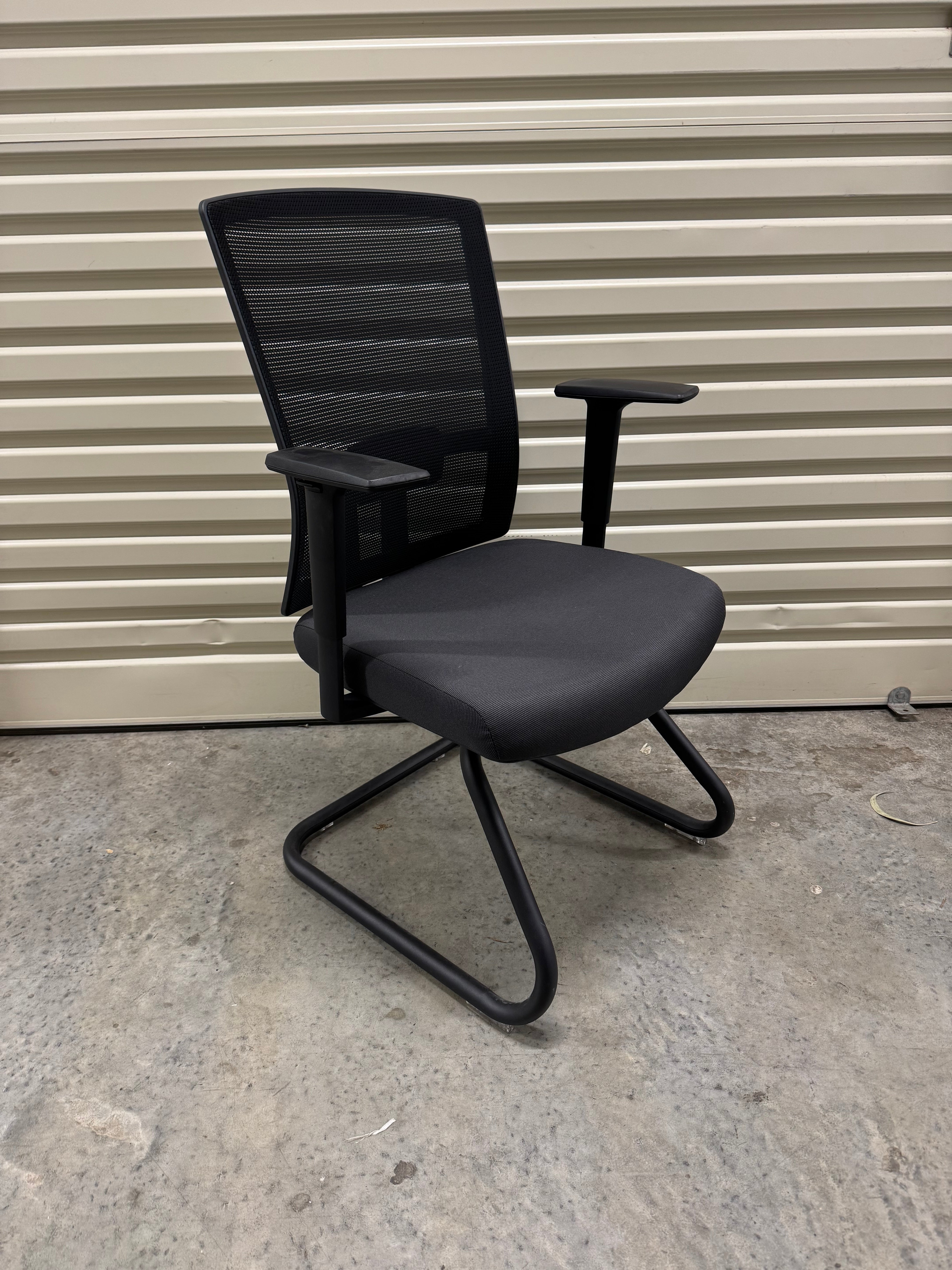 Ergonomic Visitors / Meeting Chair