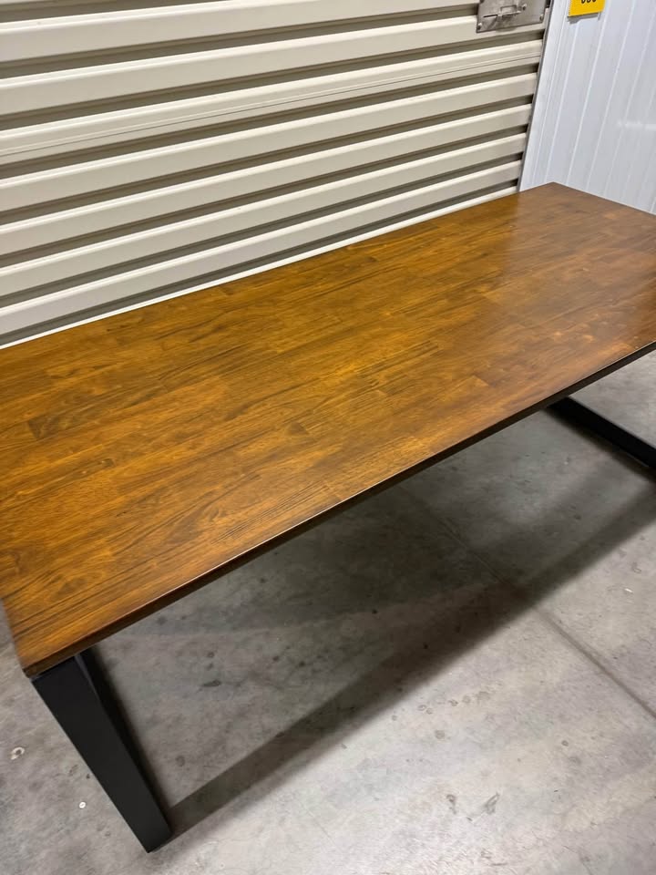 Straight Desk with Redwood top - 1800x750