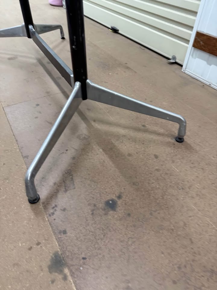 Original Herman Miller Segment Table Base – Authentic Mid-Century Design