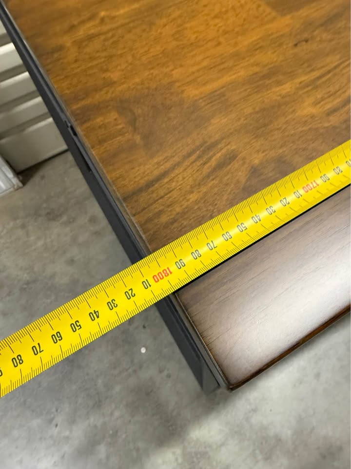 Straight Desk with Redwood top - 1800x750