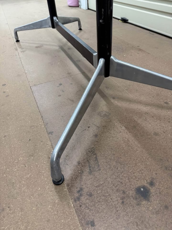 Original Herman Miller Segment Table Base – Authentic Mid-Century Design