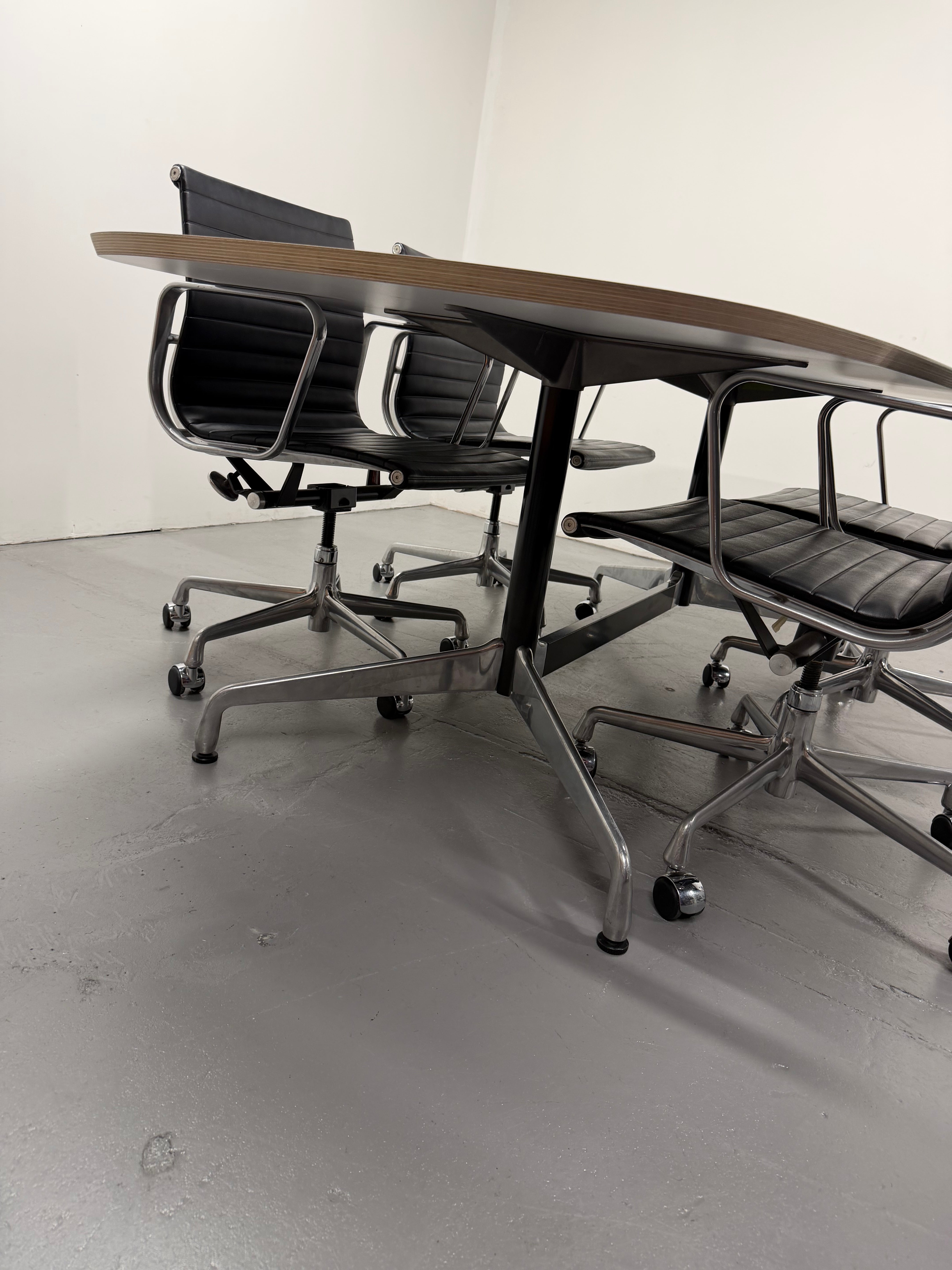 Eames Dining Table – Custom Build (Herman Miller Base + Custom Top)