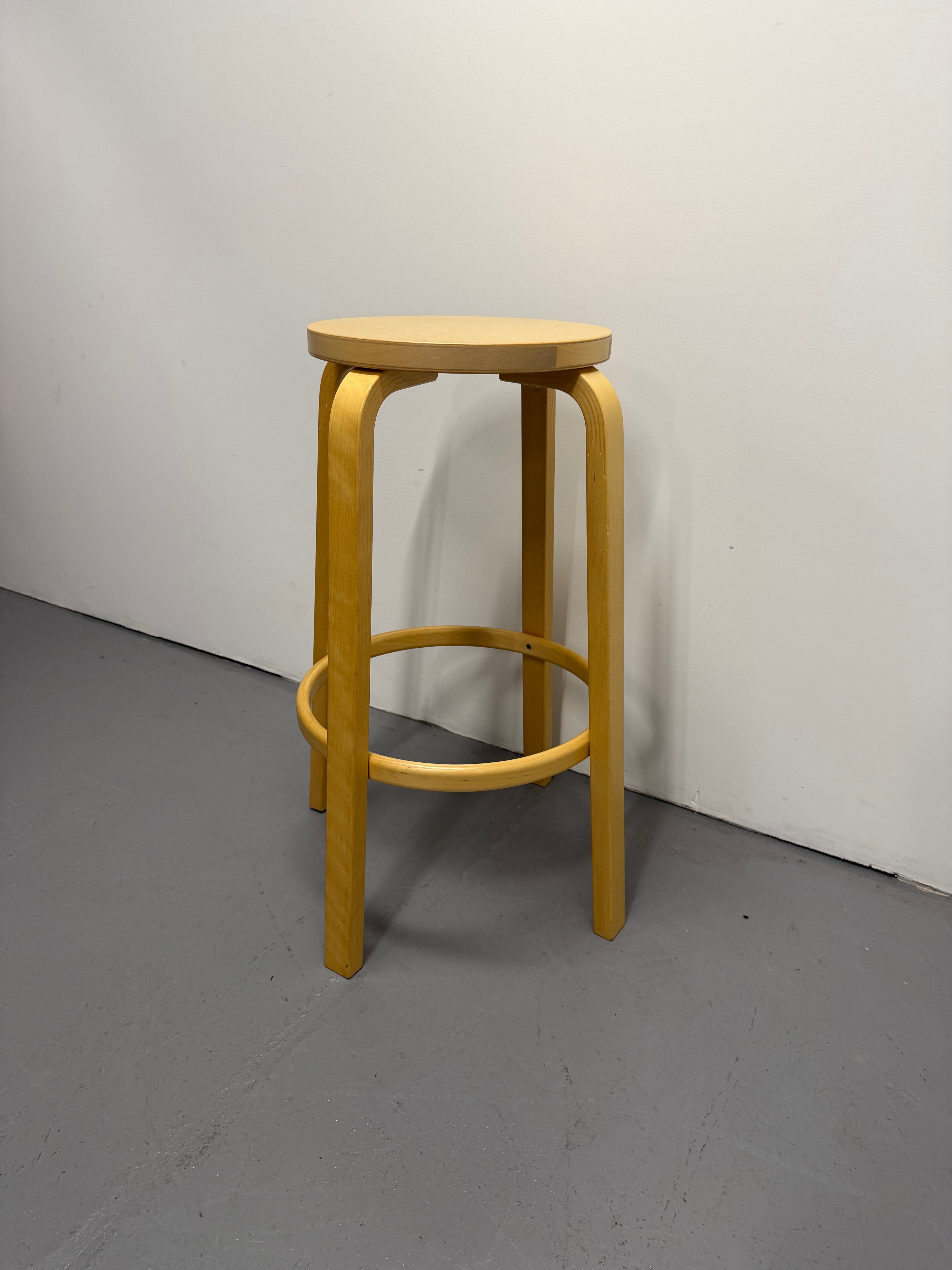 Artek Bar Stool 64 by Alvar Aalto – Natural Birch