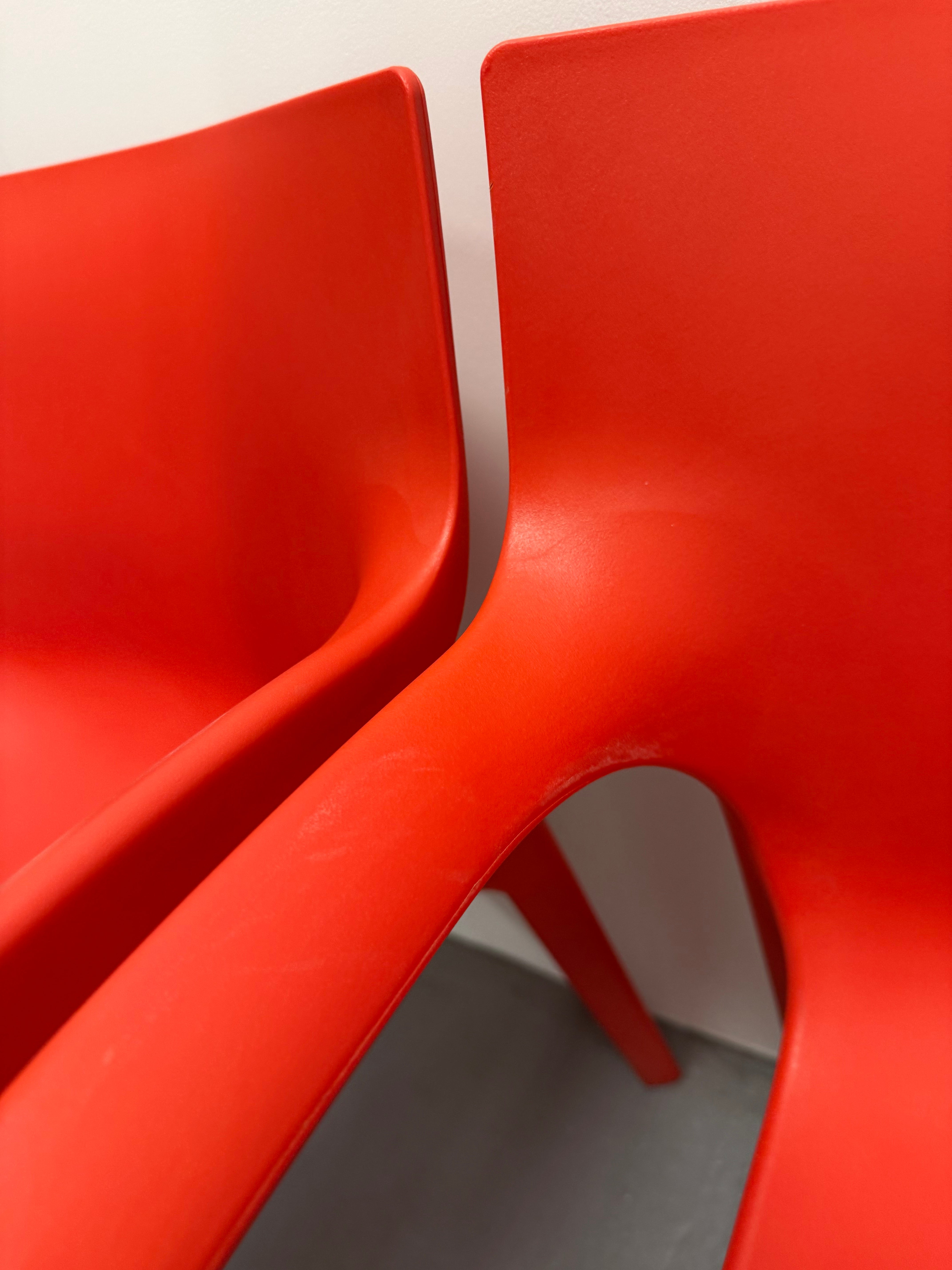 Segis Poppy Star Outdoor Chair – Red (4-Leg Base)