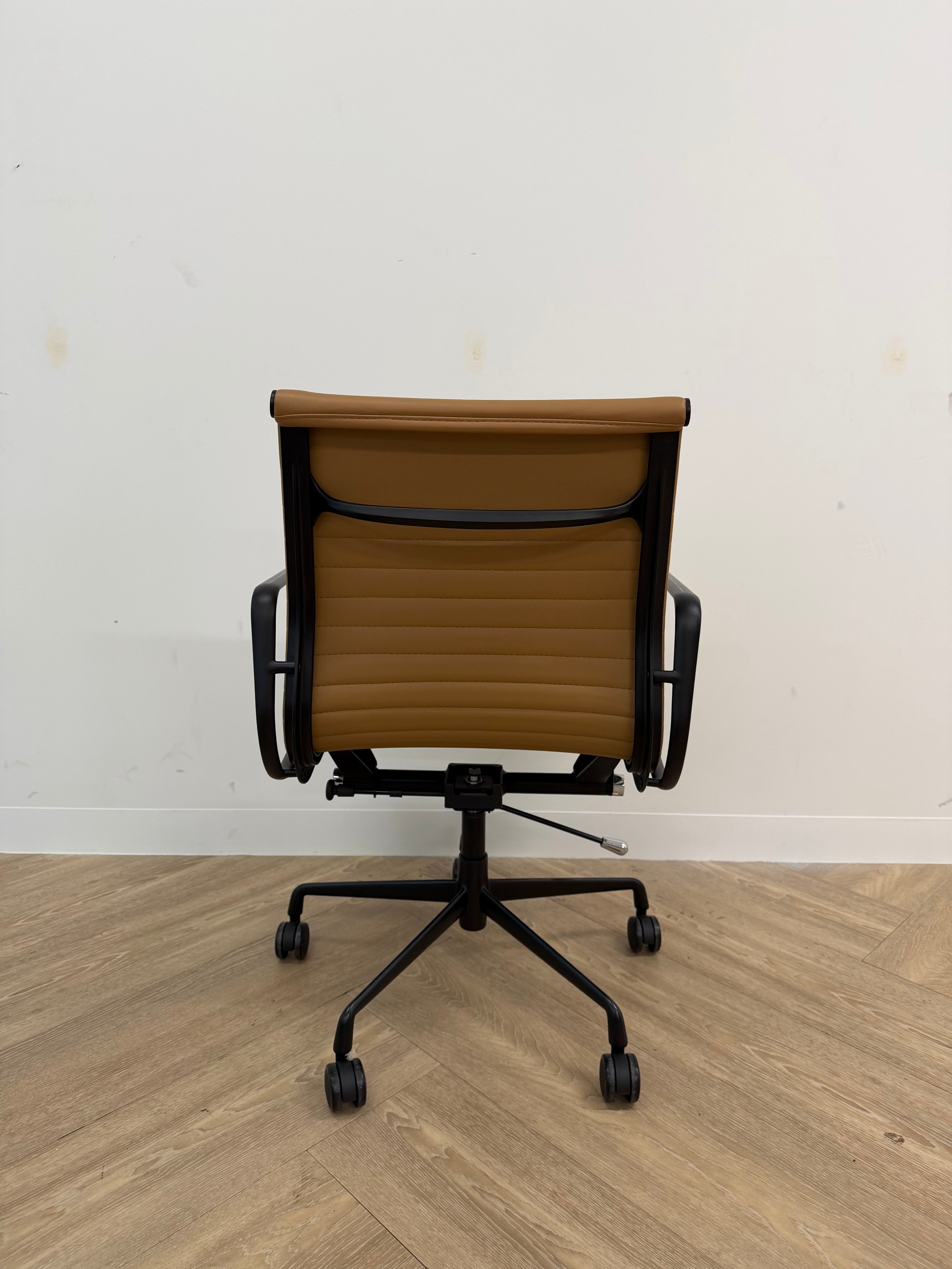 Deluxe Eames Rep Management Office Chair