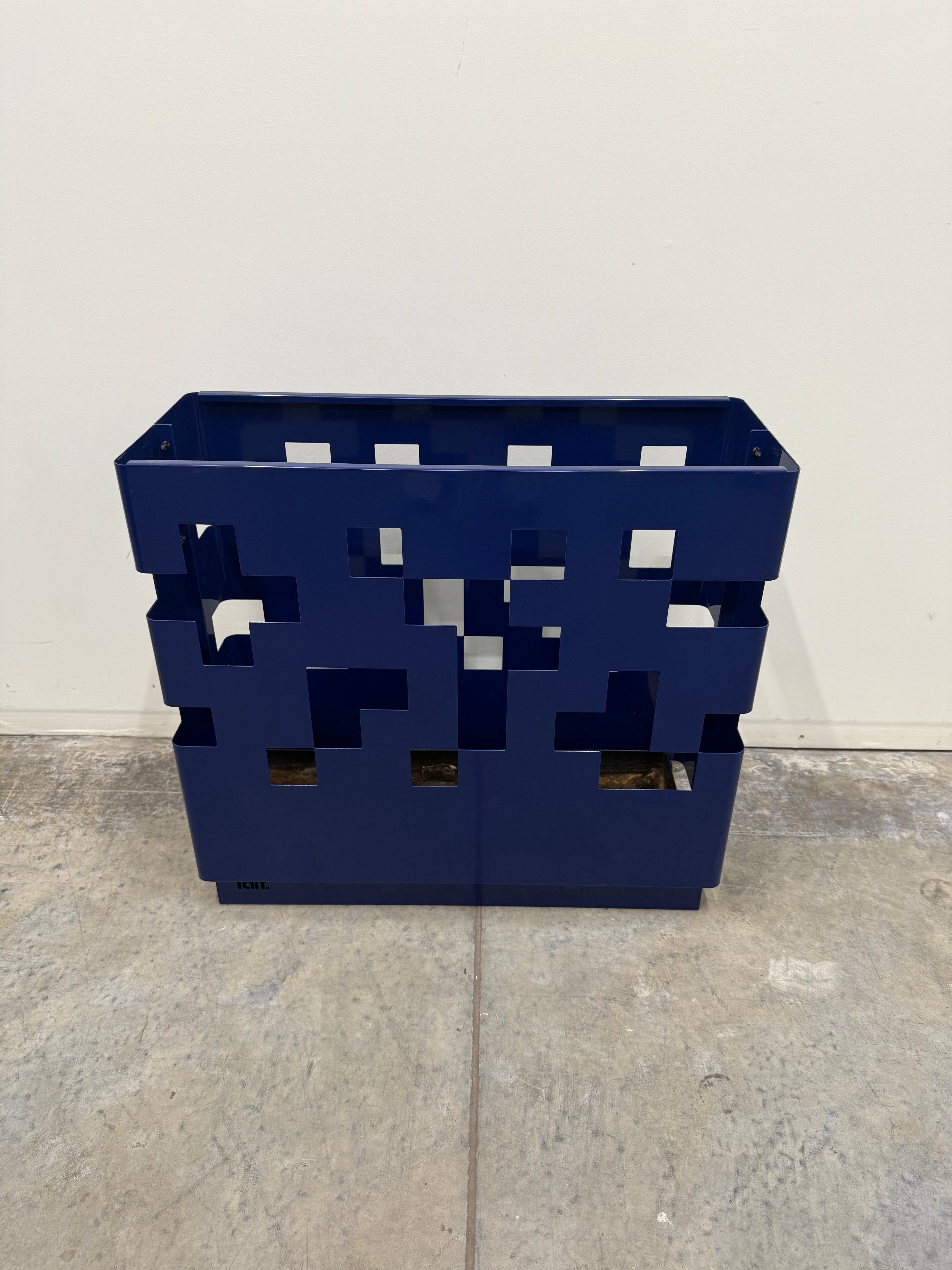 Tait Planter Box Garden Wall – Vertical Planter (Blue and White)