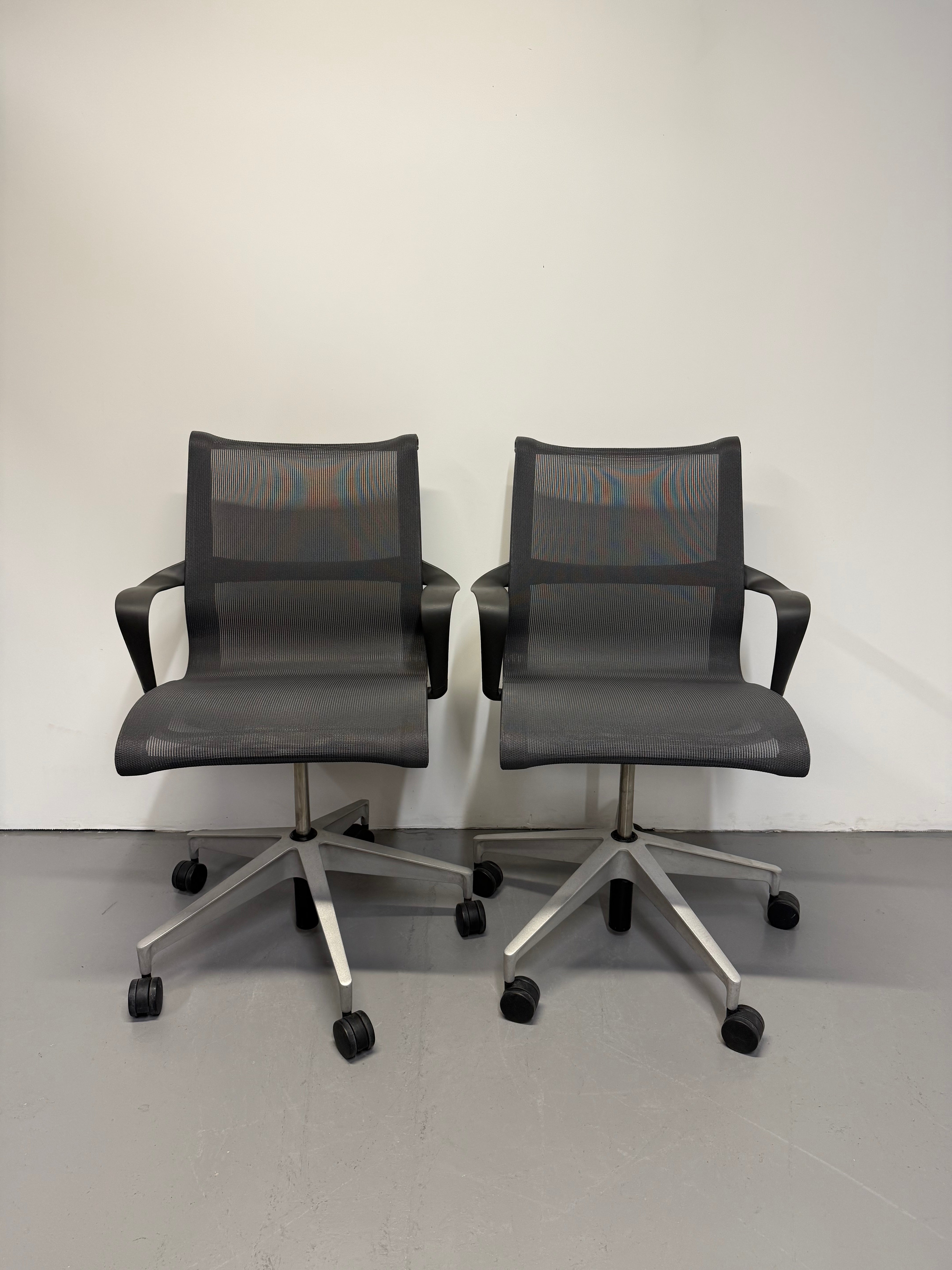 Herman Miller Setu Chair – With Arms / Graphite Grey