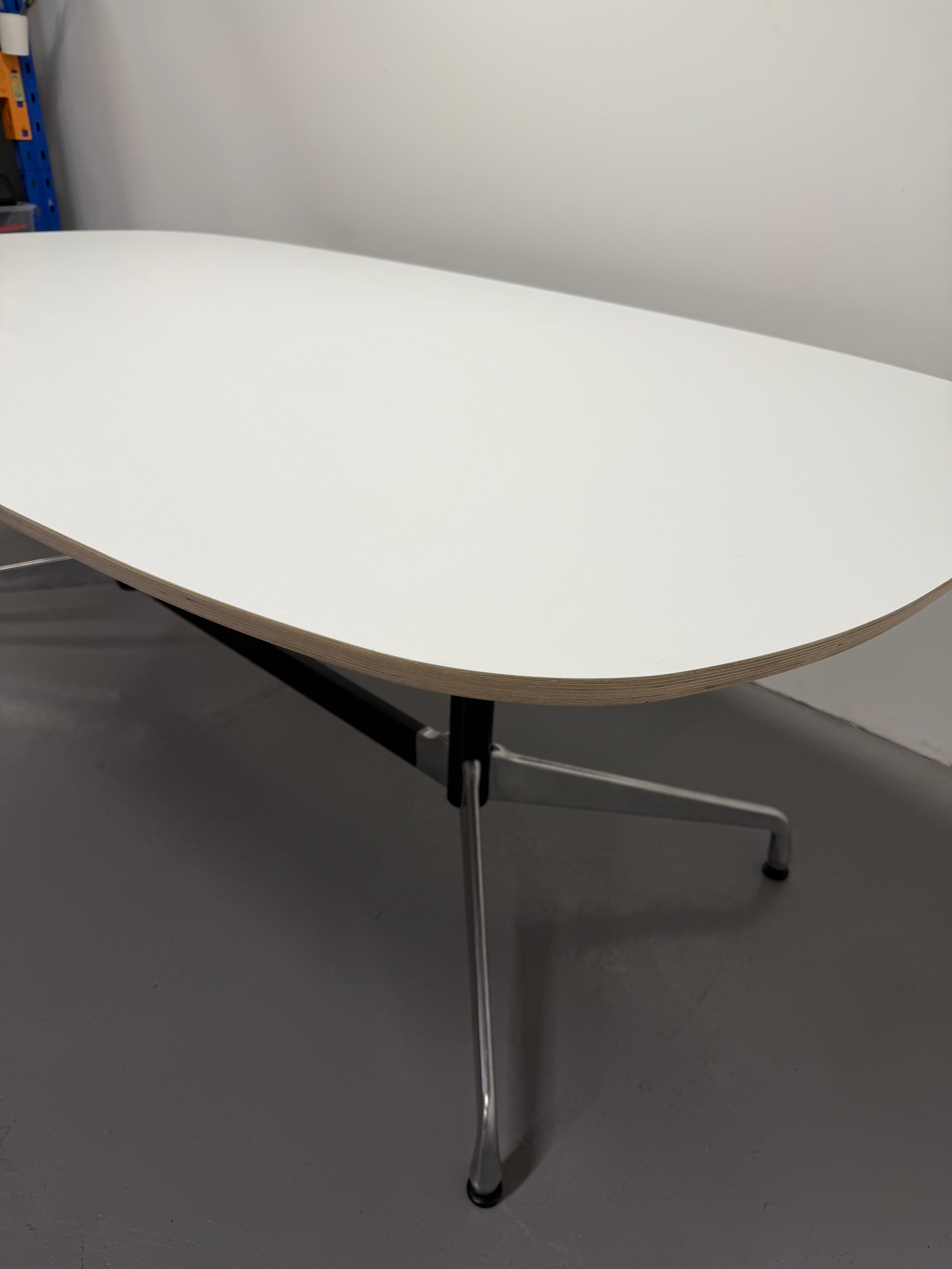 Eames Dining Table – Custom Build (Herman Miller Base + Custom Top)