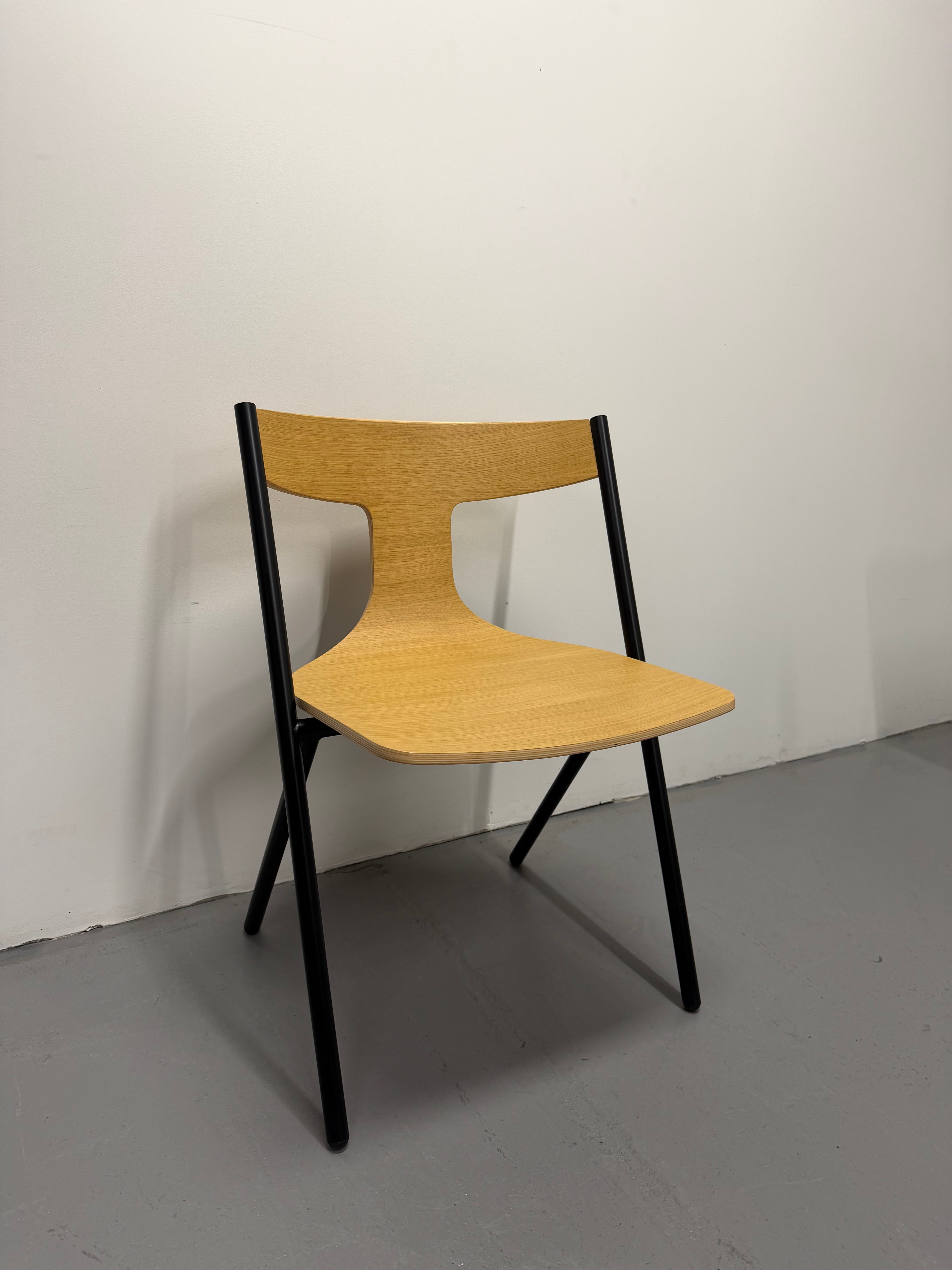 Viccarbe Quadra Dinning Chair – Oak Plywood Seat with Black Steel Frame | Ex-Showroom