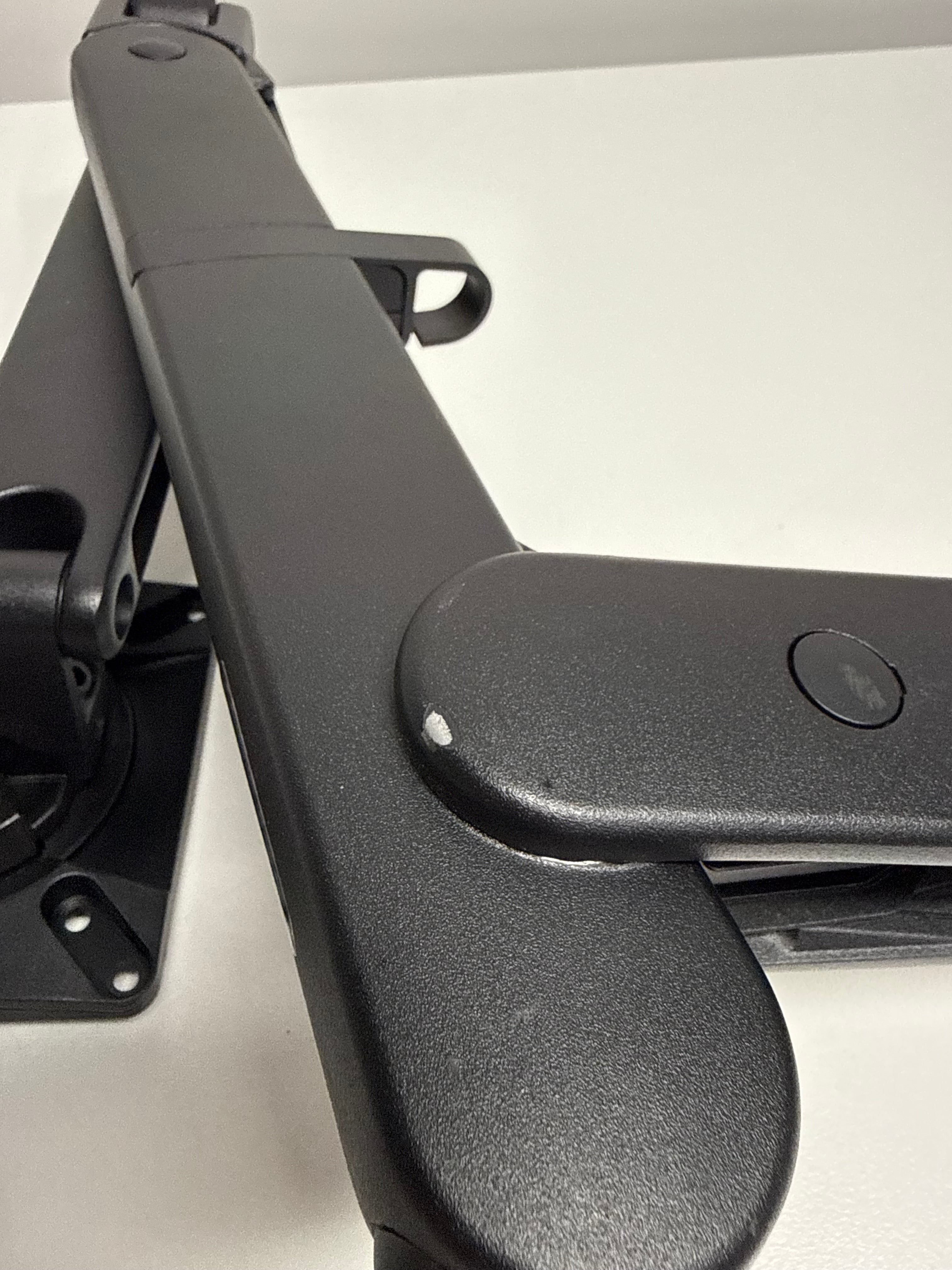 Ollin Single Monitor Arm by Colebrook Bosson Saunders - Black