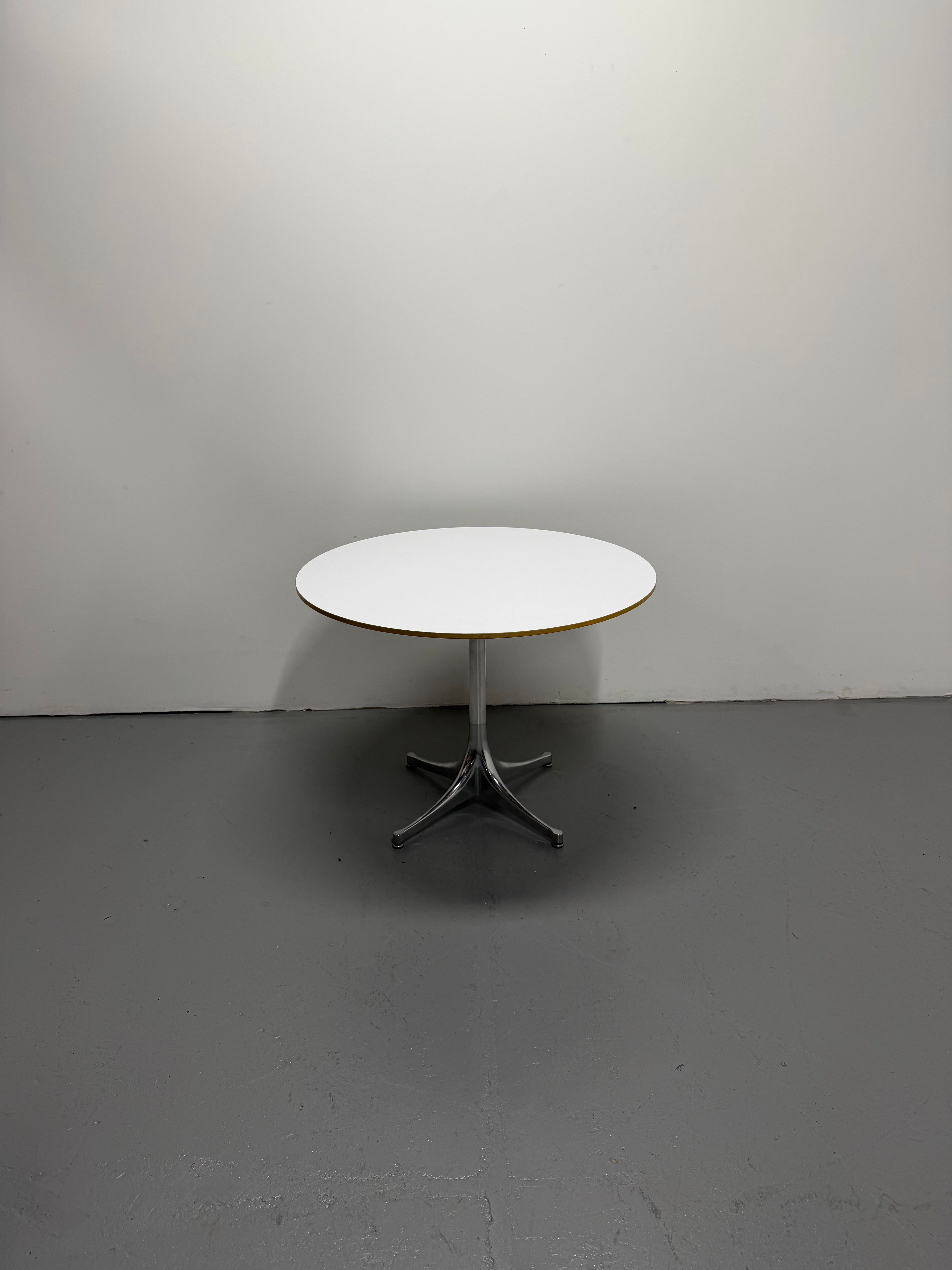 Original Herman Miller Nelson Pedestal Side Coffee Table – George Nelson