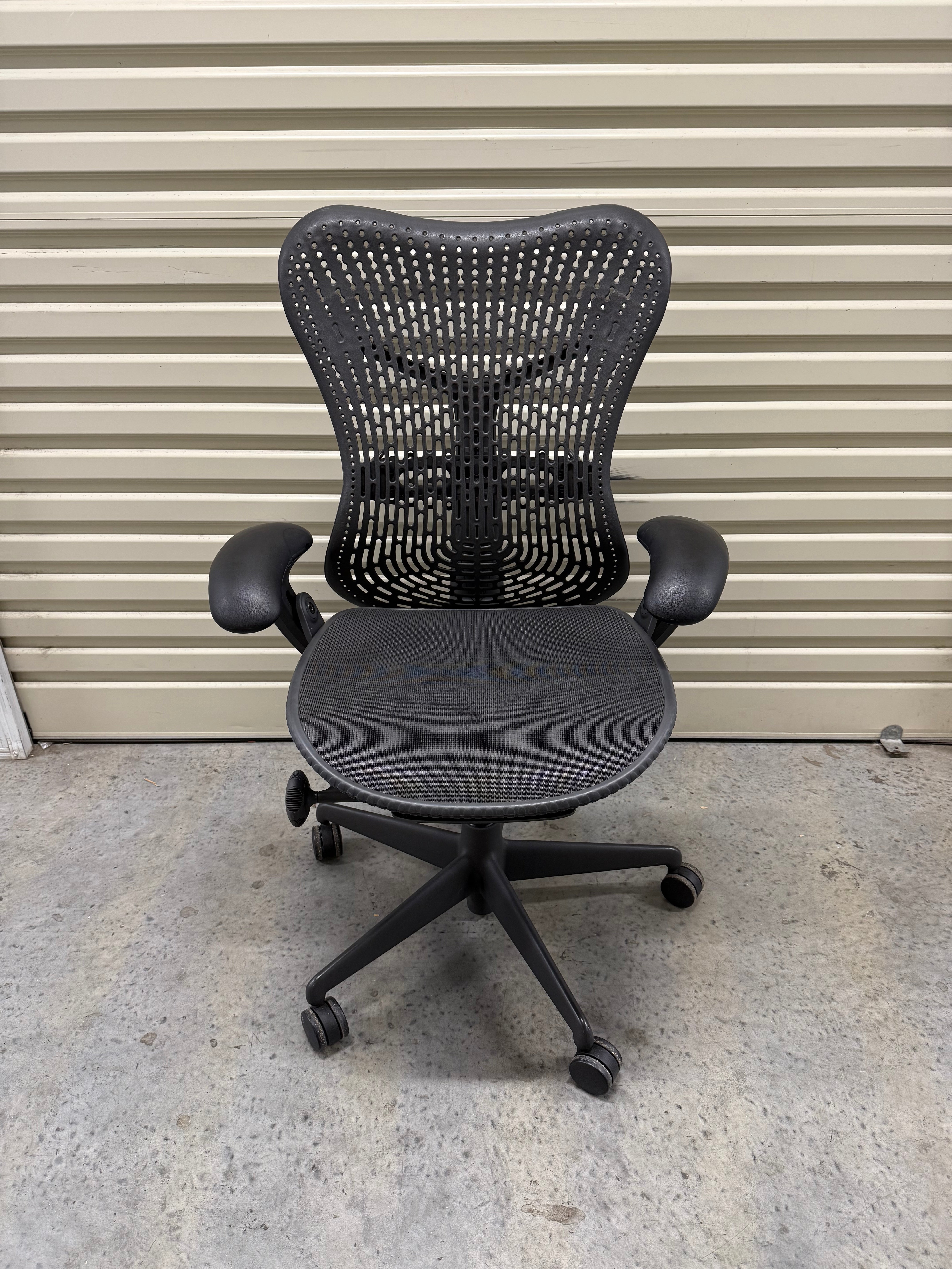 Herman Miller Mirra Office Chair with Armrest - Black/Graphite