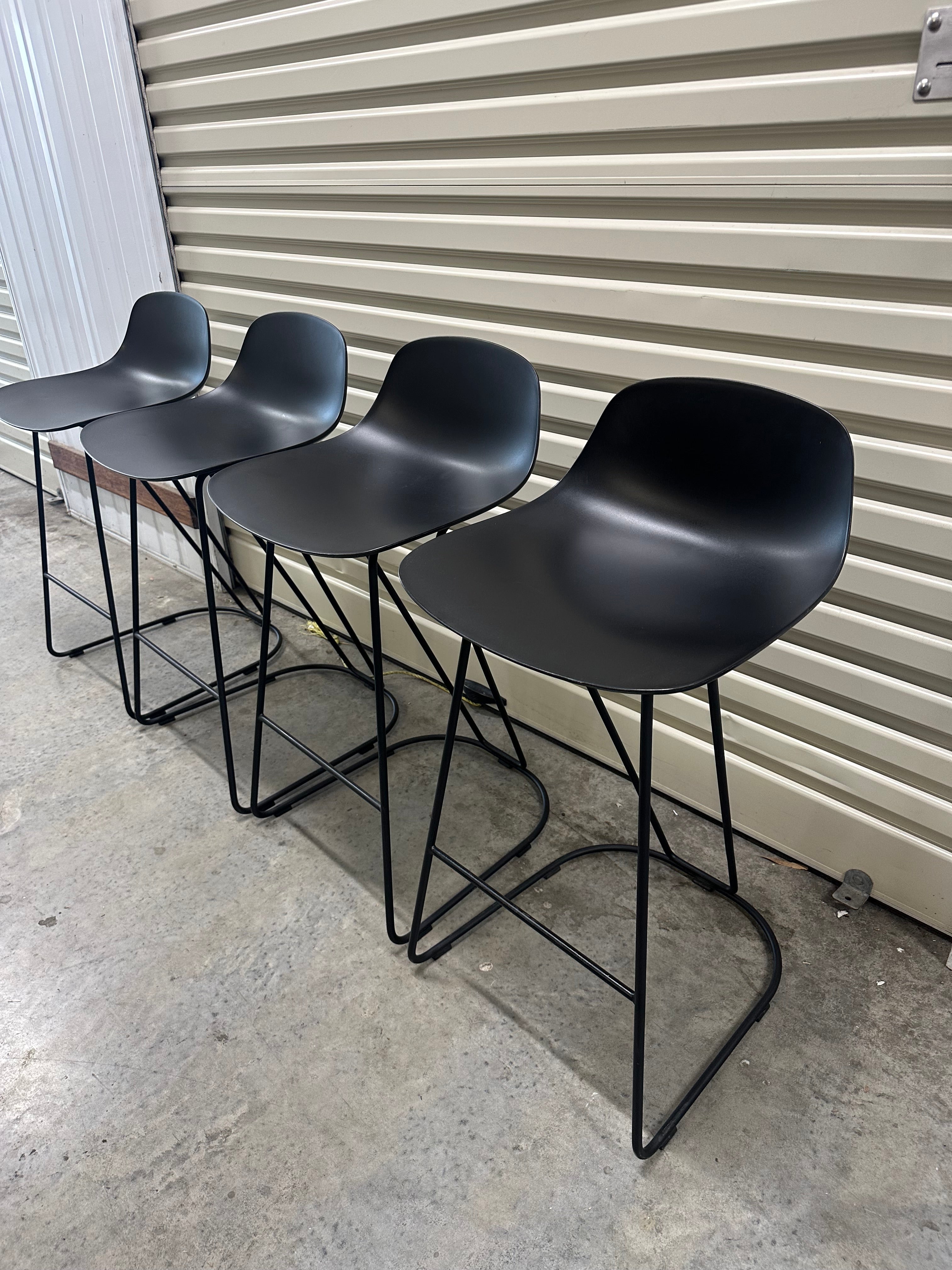 Infinite Loop Low Back Stool – Black Sleek Design with Ultimate Comfort