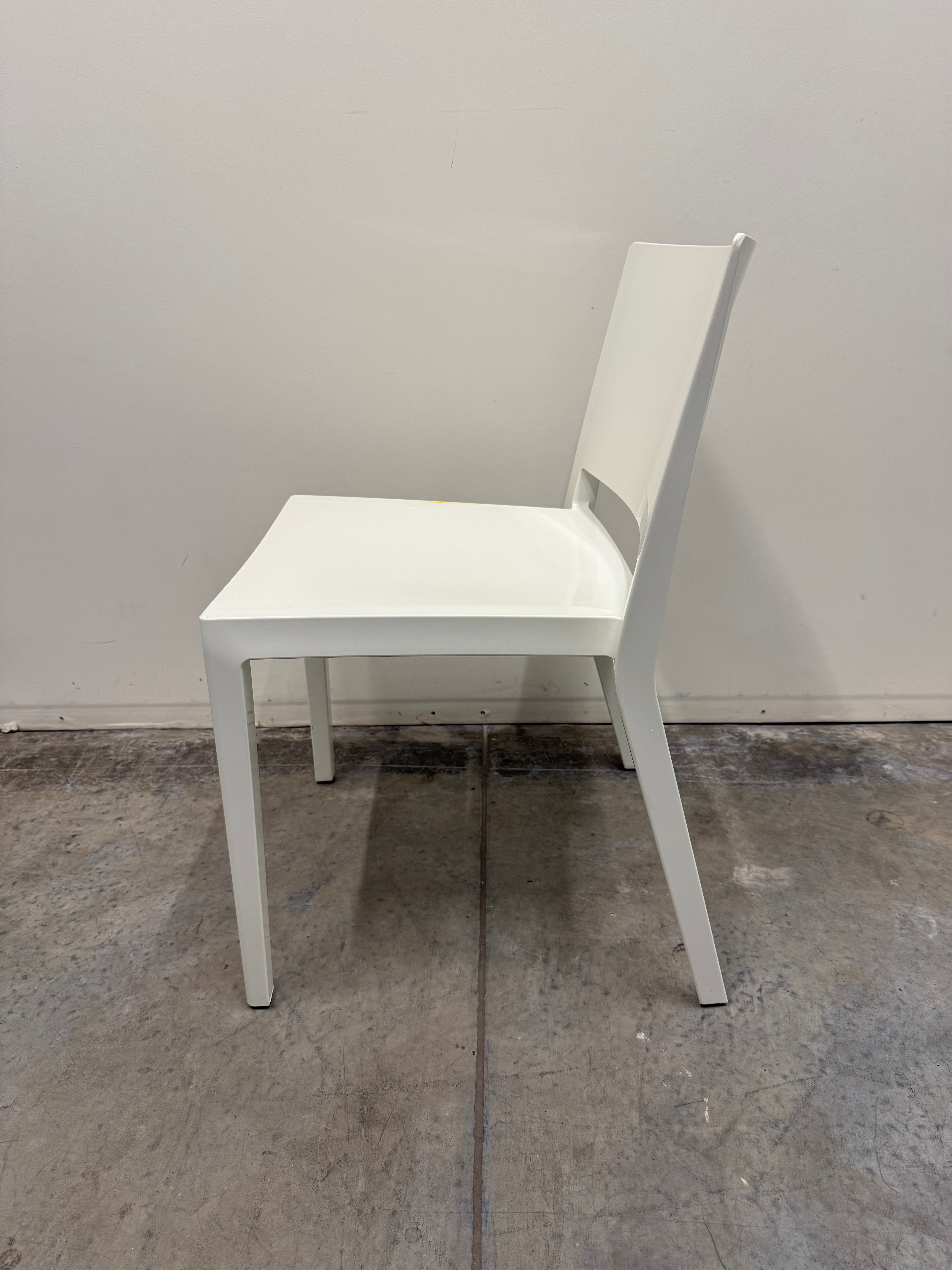 Kartell Lizz Chair – Designed by Piero Lissoni (White)