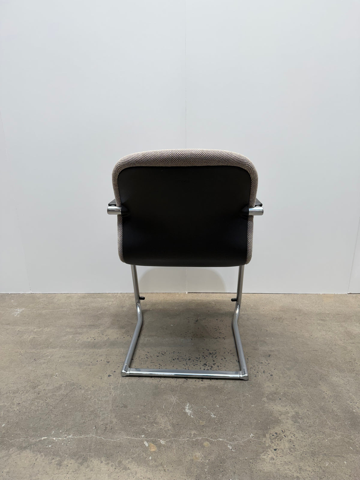 Wilkhahn FS-Line 212/5 Cantilever Chair – Kvadrat Skifer Upholstery, Chrome Frame – view 5 – pre-owned