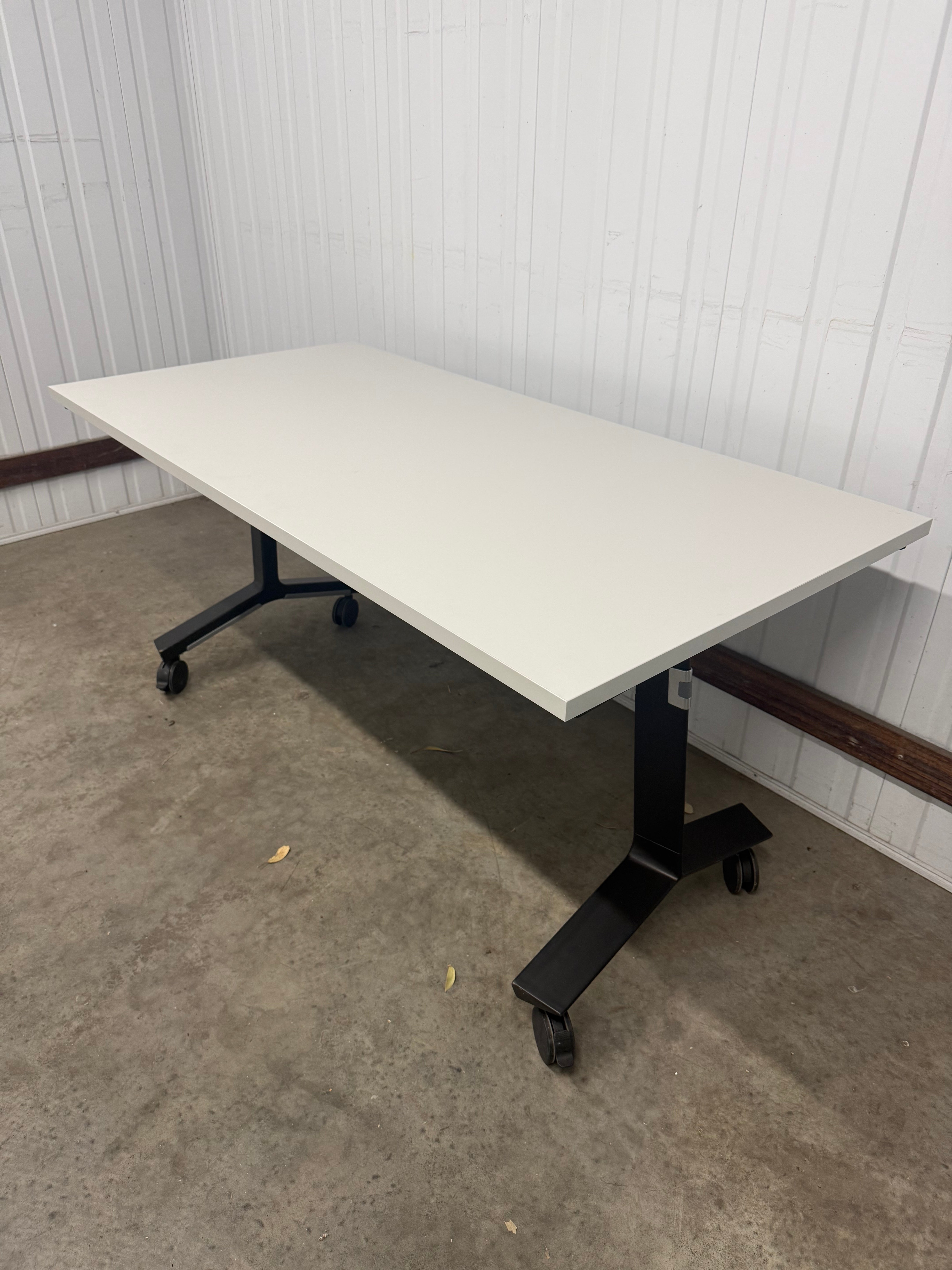 Thinking Works Blade Flip Folding Table - White Top with Black Frame