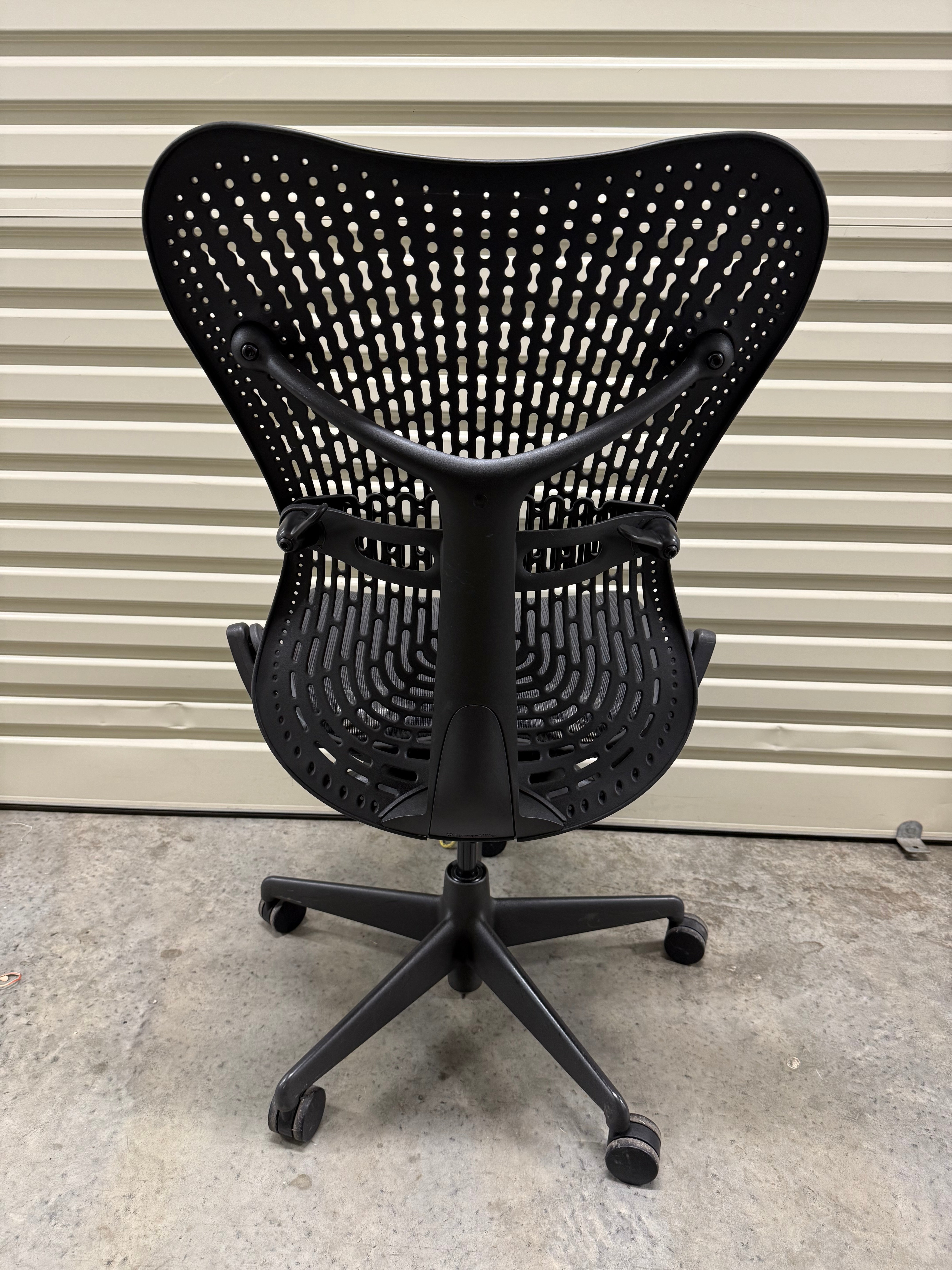 Herman Miller Mirra Office Chair no Arms - Black - Back Tilt Lock