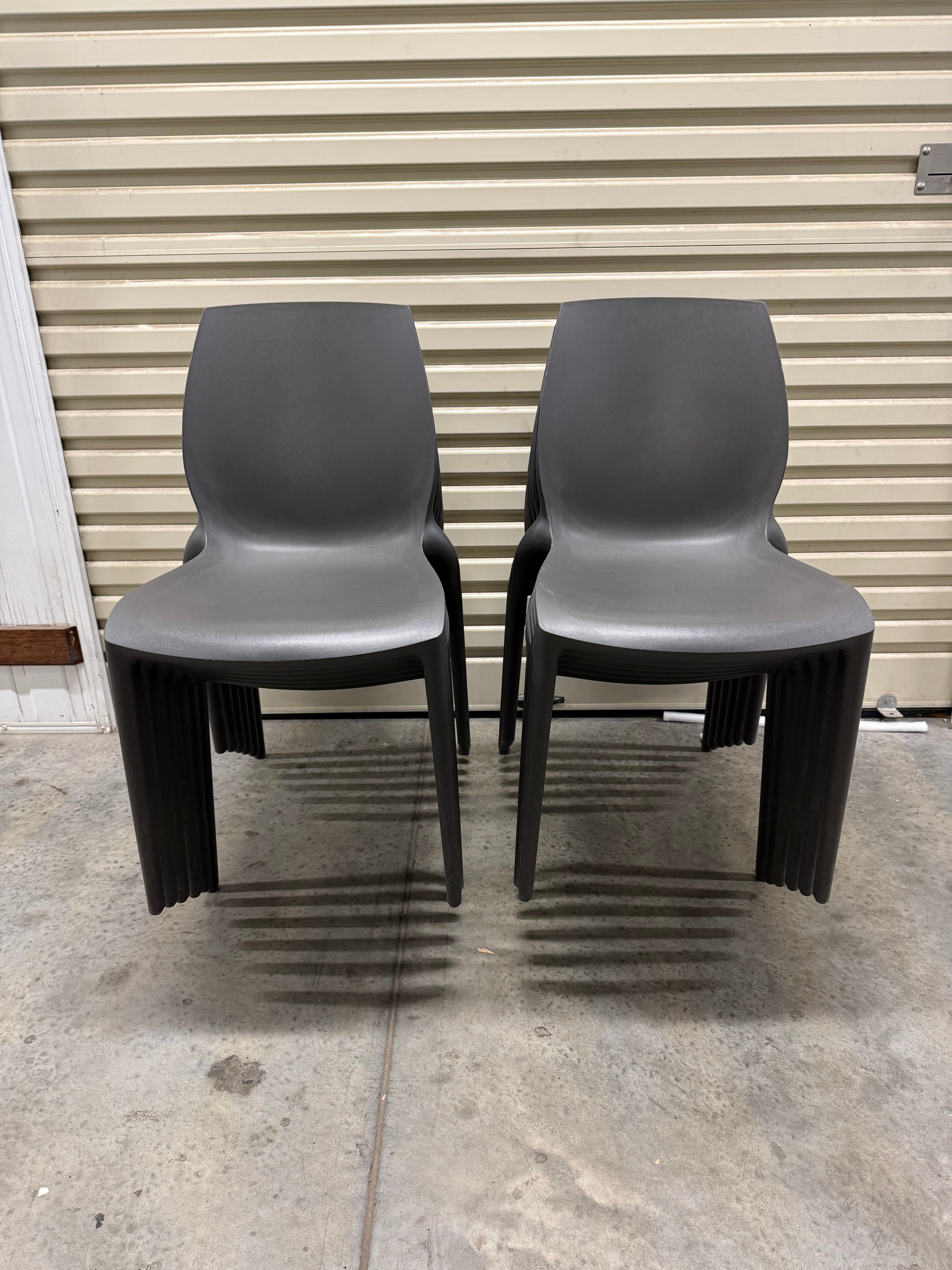 Hidra Stackable Chair by Bontempi – Grey