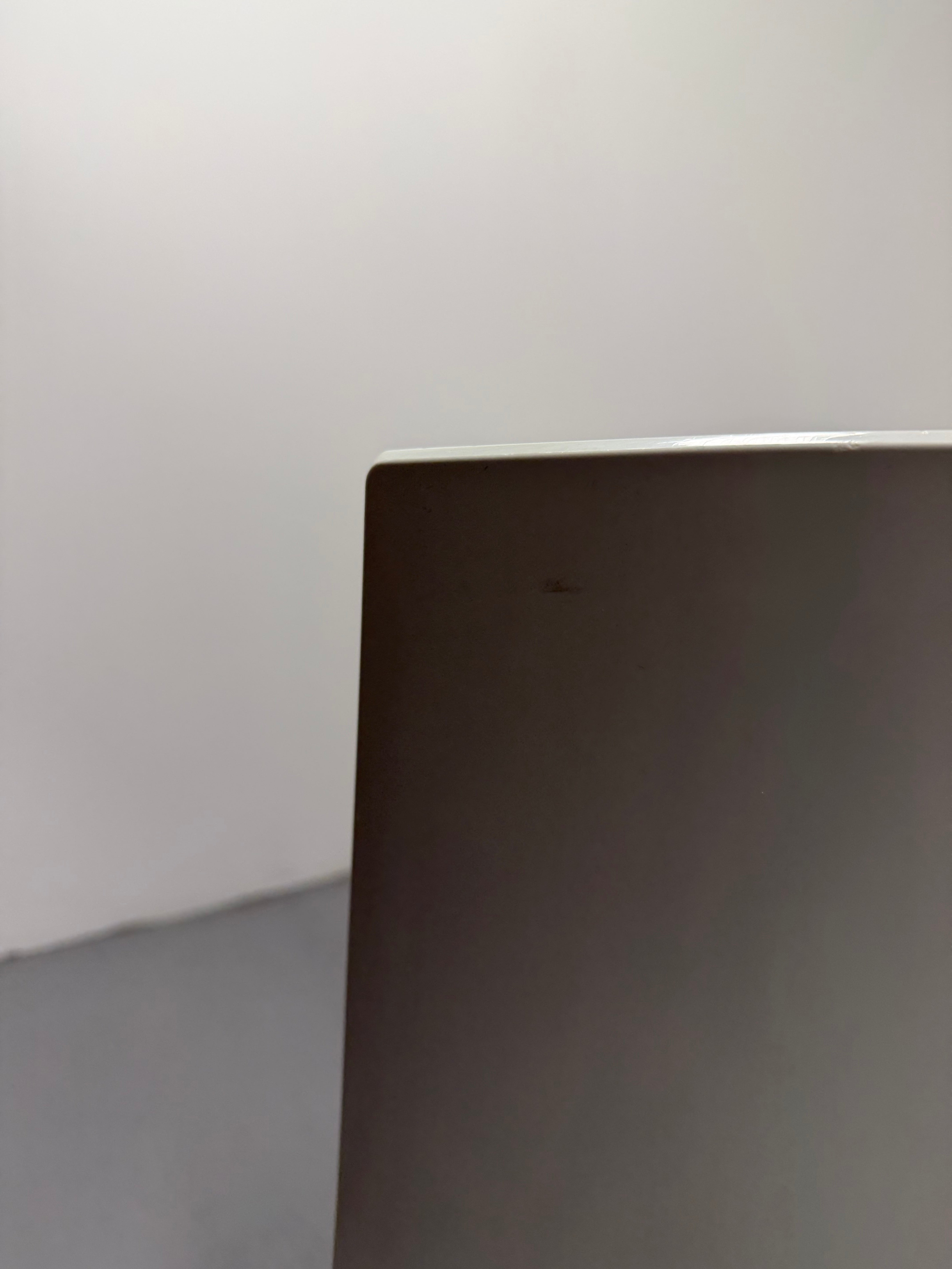 Arper Catifa 46 Chair – White Gloss Back