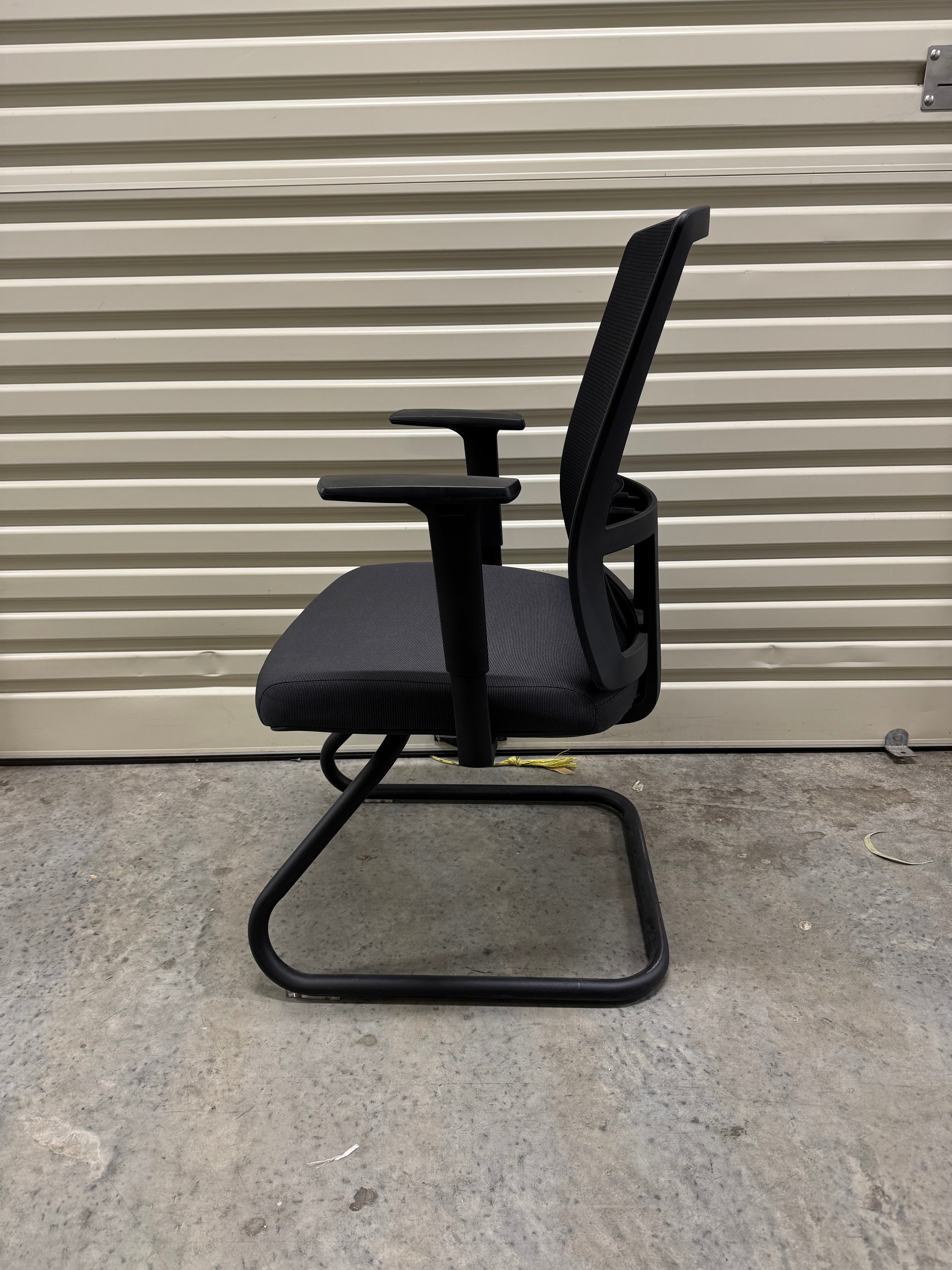 Ergonomic Visitors / Meeting Chair