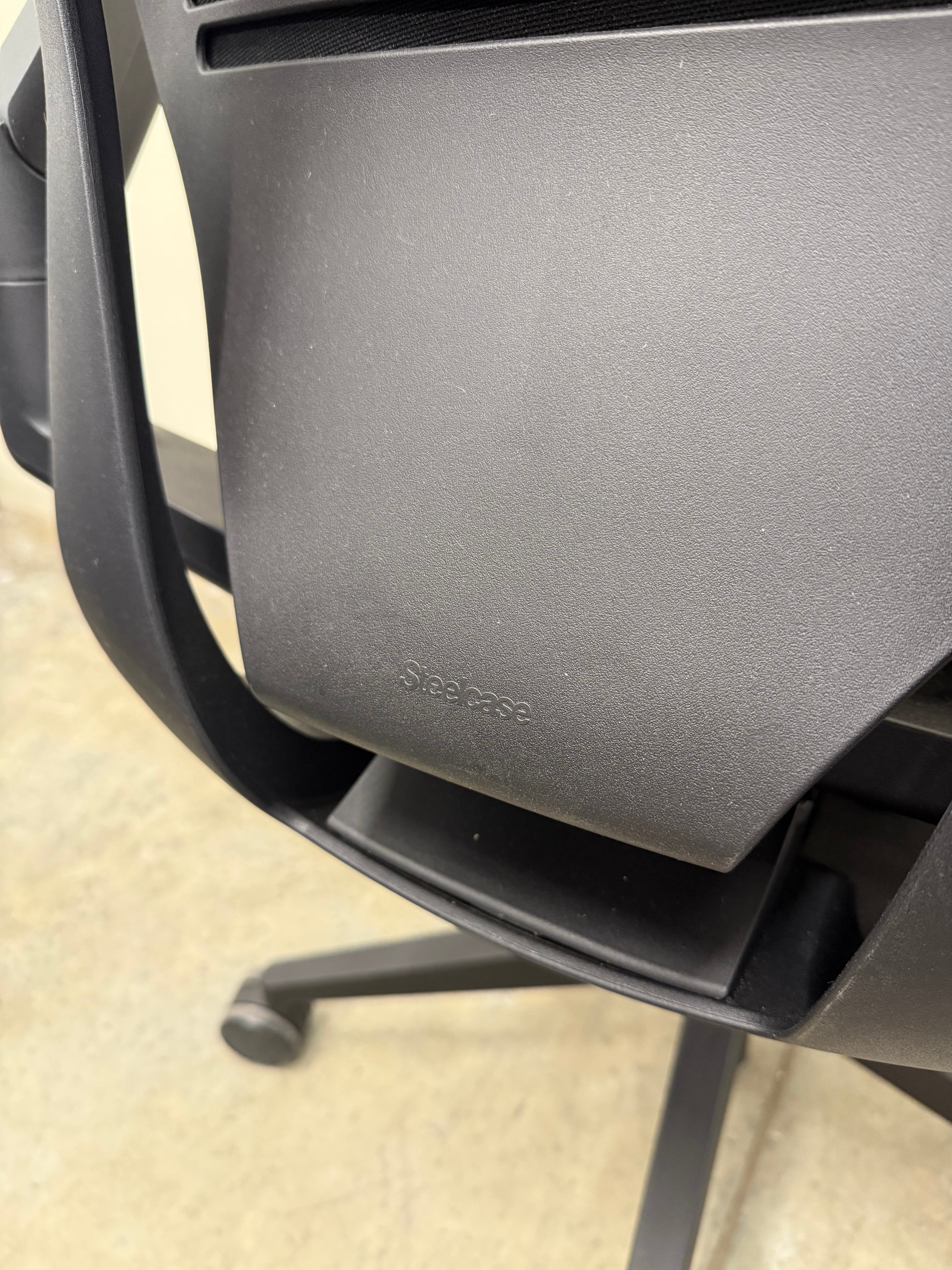 Steelcase Gesture Chair with Arms – Ergonomic Office Seating