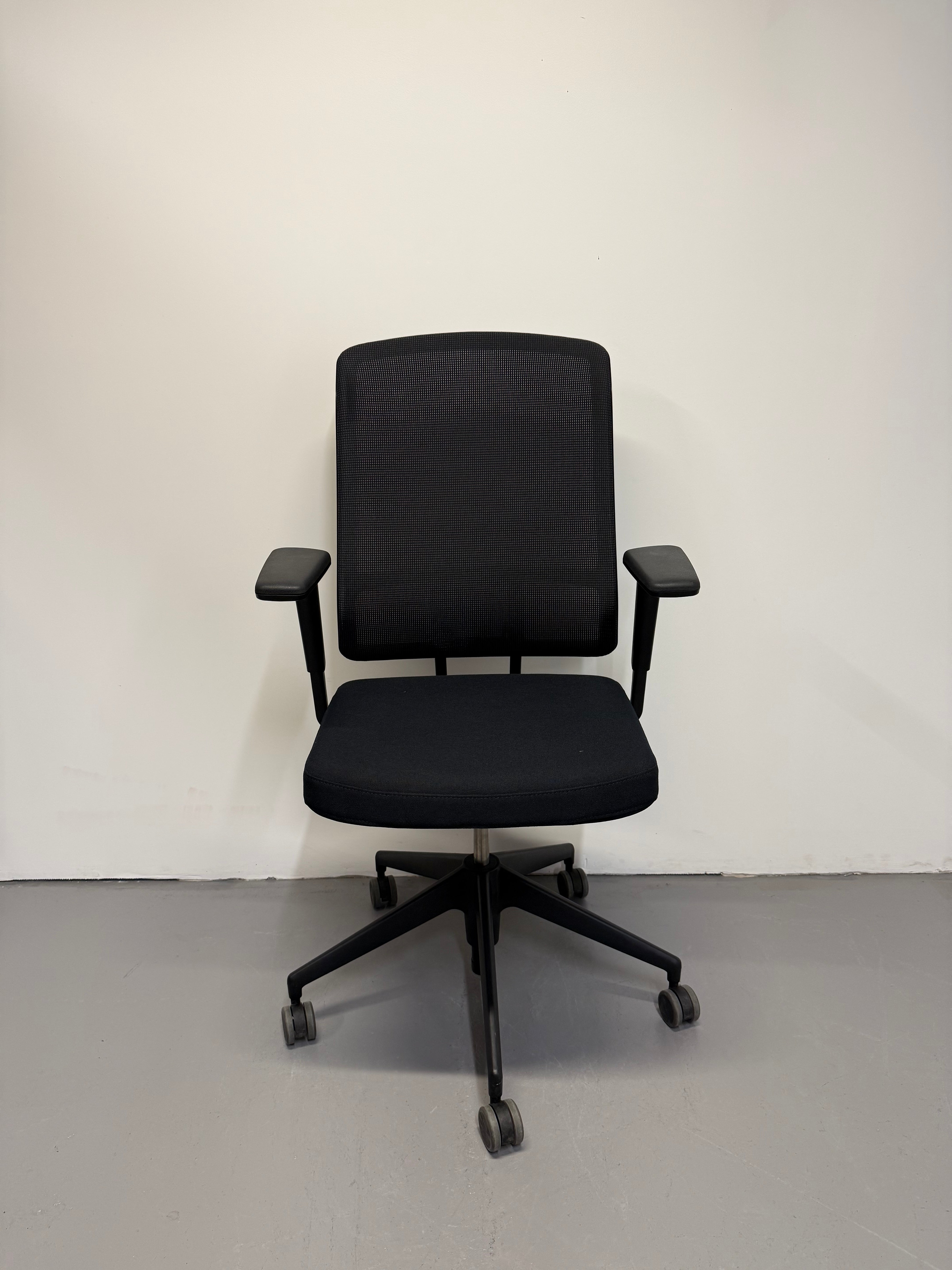 Vitra AM Chair – Ergonomic Task Chair by Alberto Meda - Ex Showroom Stock