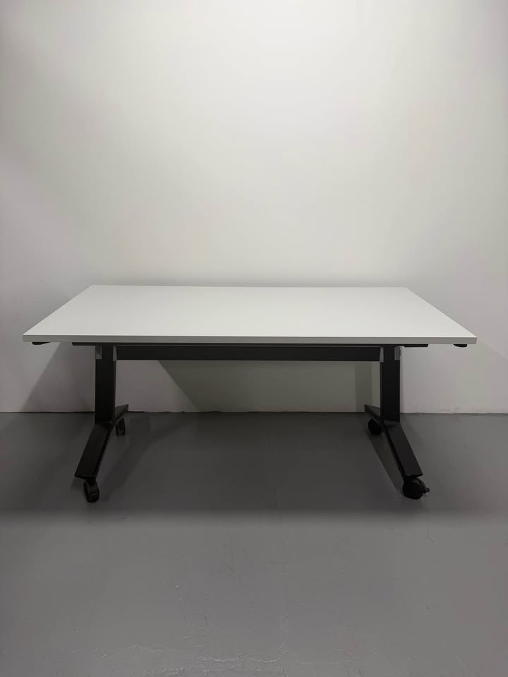 Thinking Works Blade Flip Folding Table - White Top with Black Frame