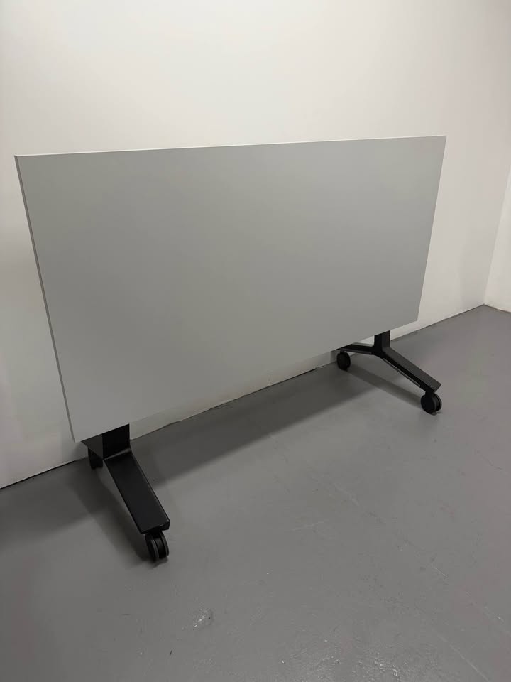 Thinking Works Blade Flip Folding Table - White Top with Black Frame