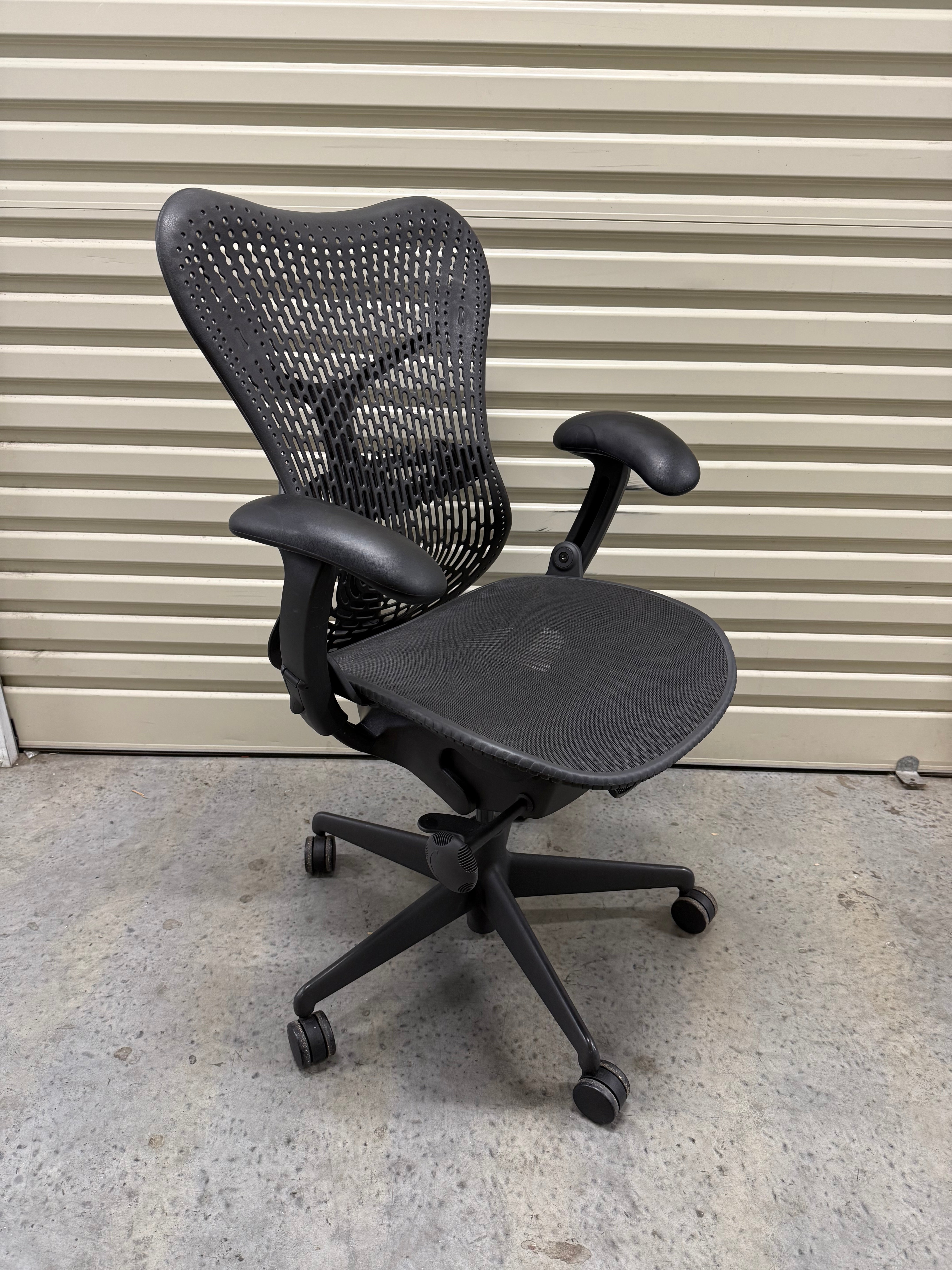 Herman Miller Mirra Office Chair with Armrest - Black/Graphite