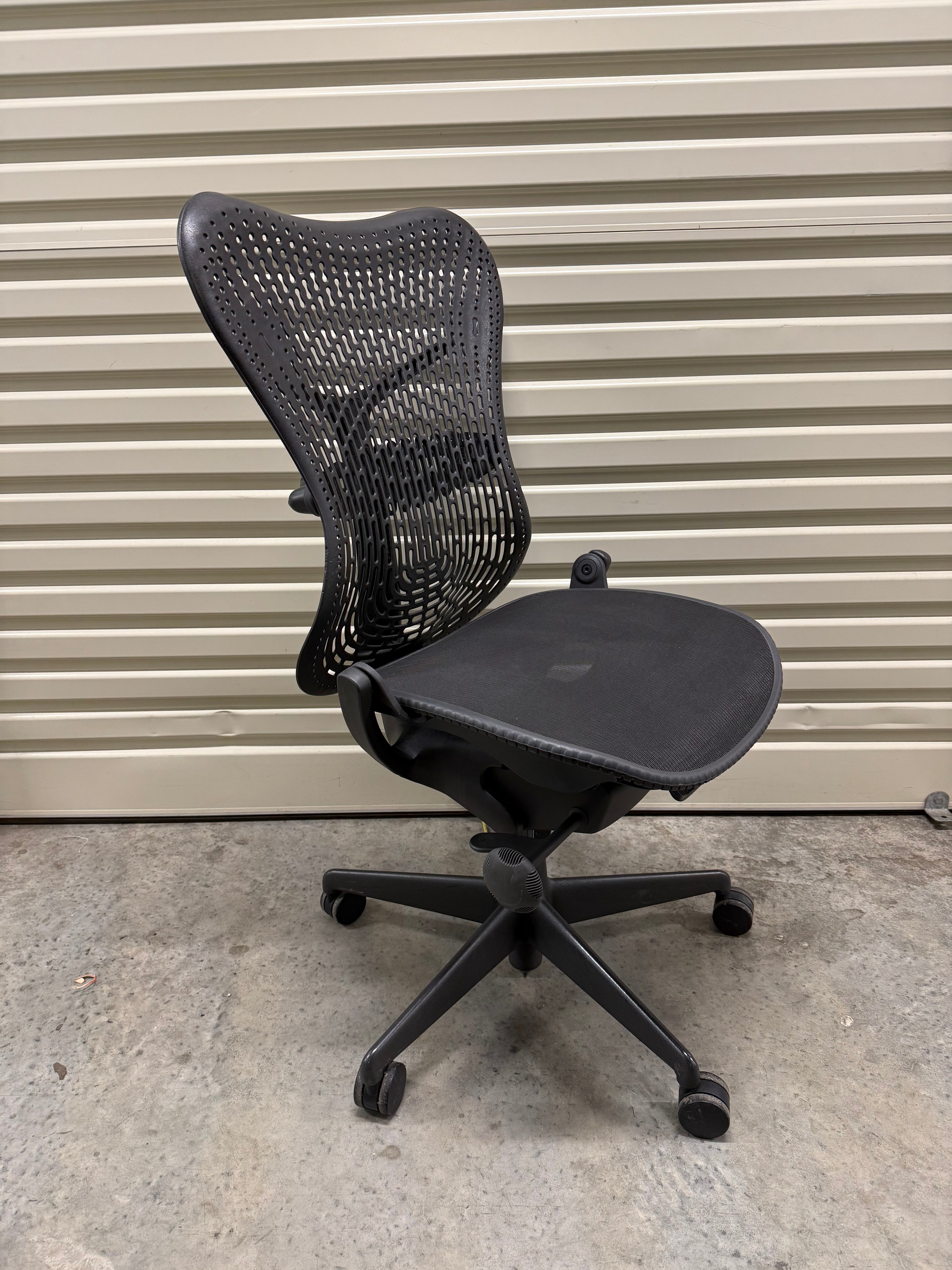 Herman Miller Mirra Office Chair no Arms - Black - Back Tilt Lock