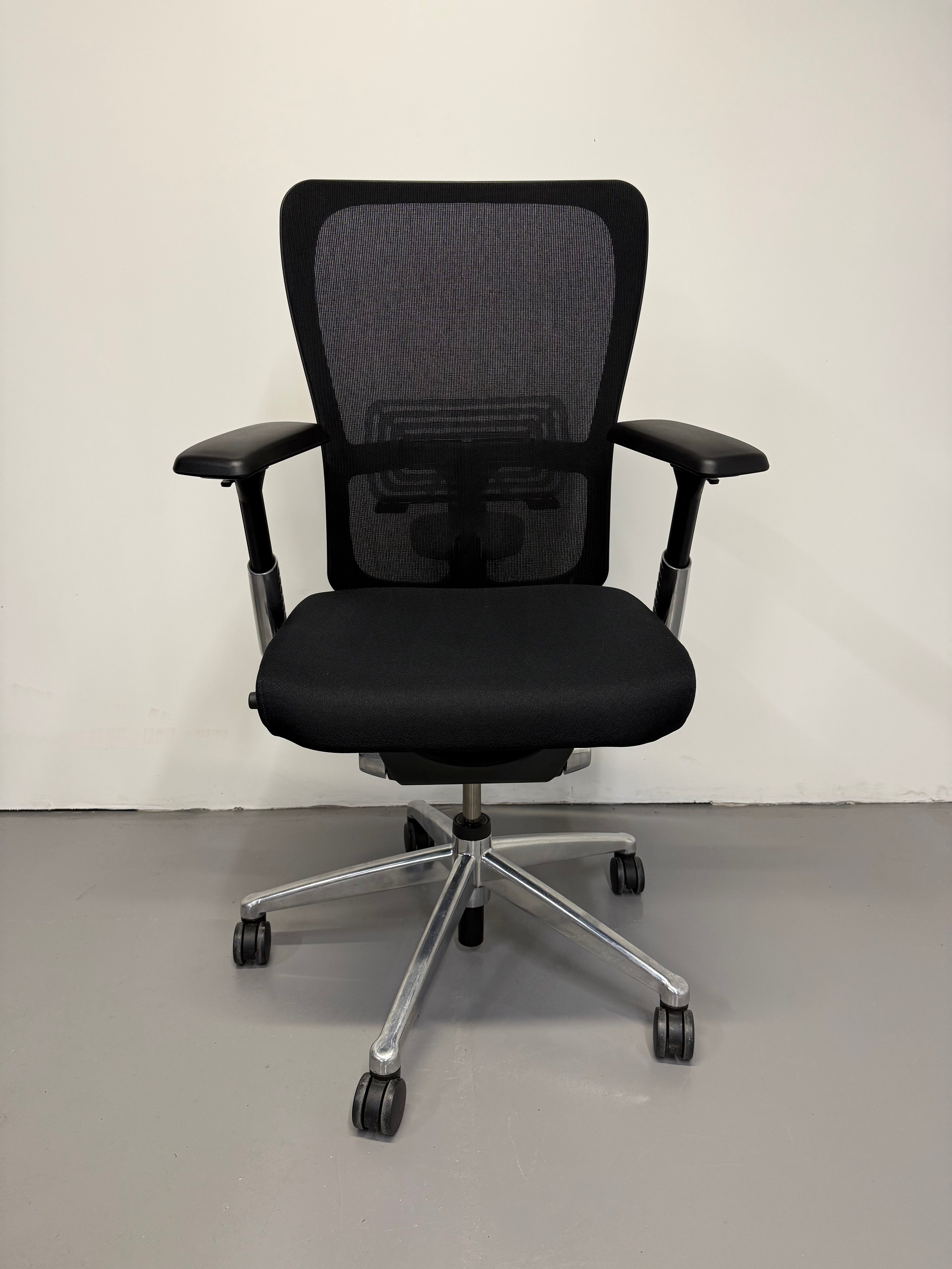 Haworth Zody Ergonomic Office Chair – With 4D Armrests