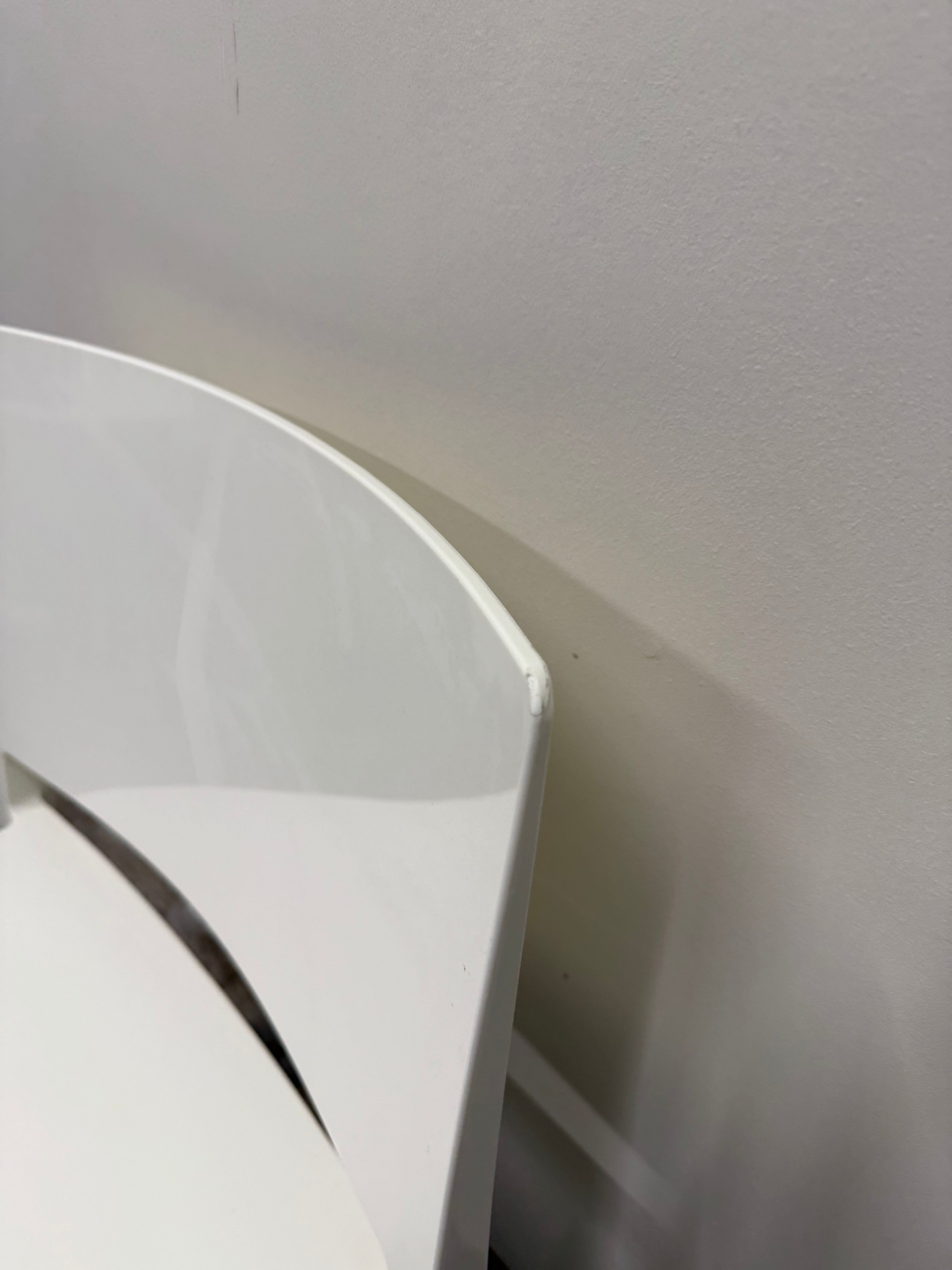 Kartell Lizz Chair – Designed by Piero Lissoni (White)