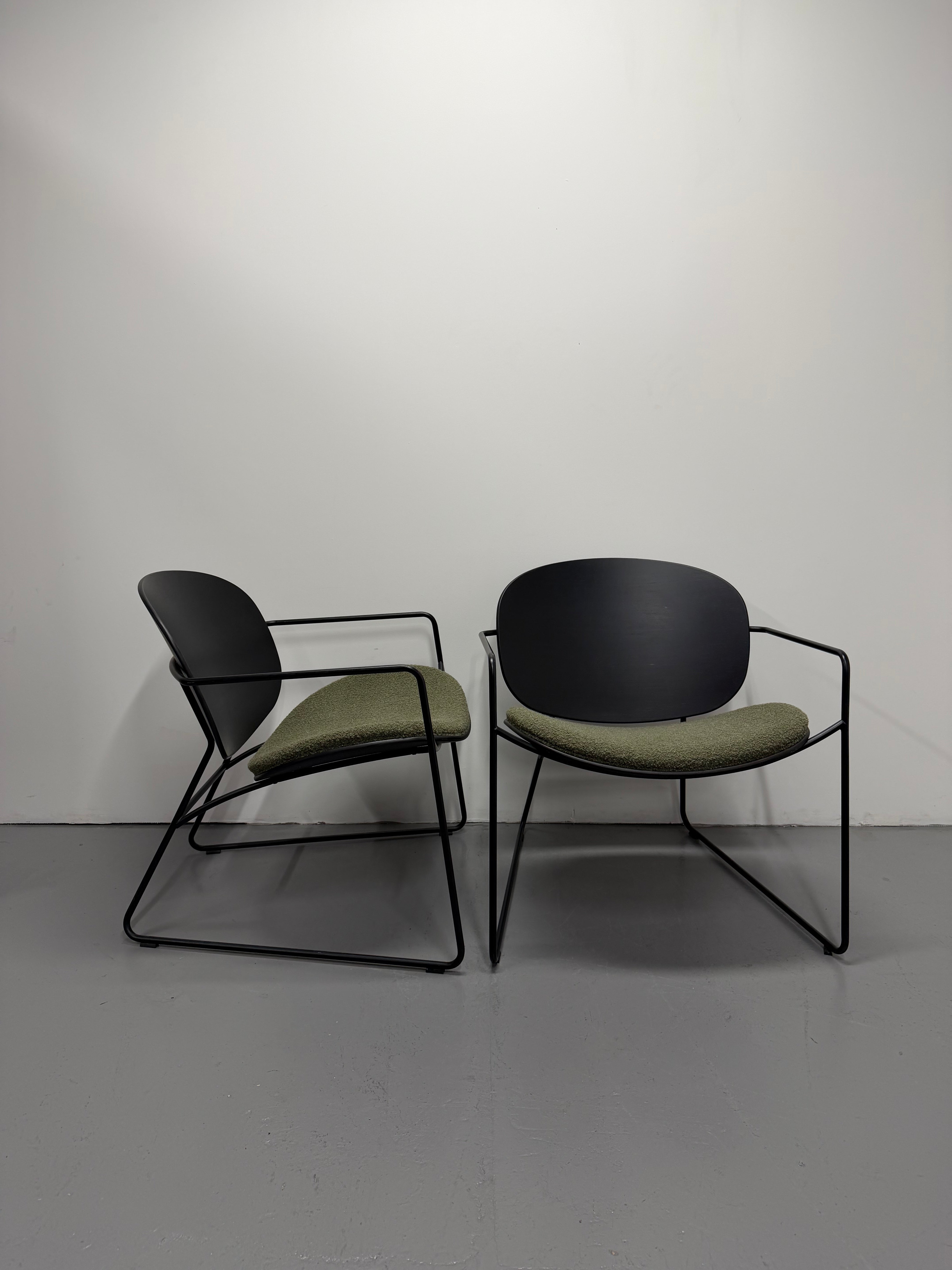 Infiniti Tondina Lounge Armchair – Black / Olive Upholstery