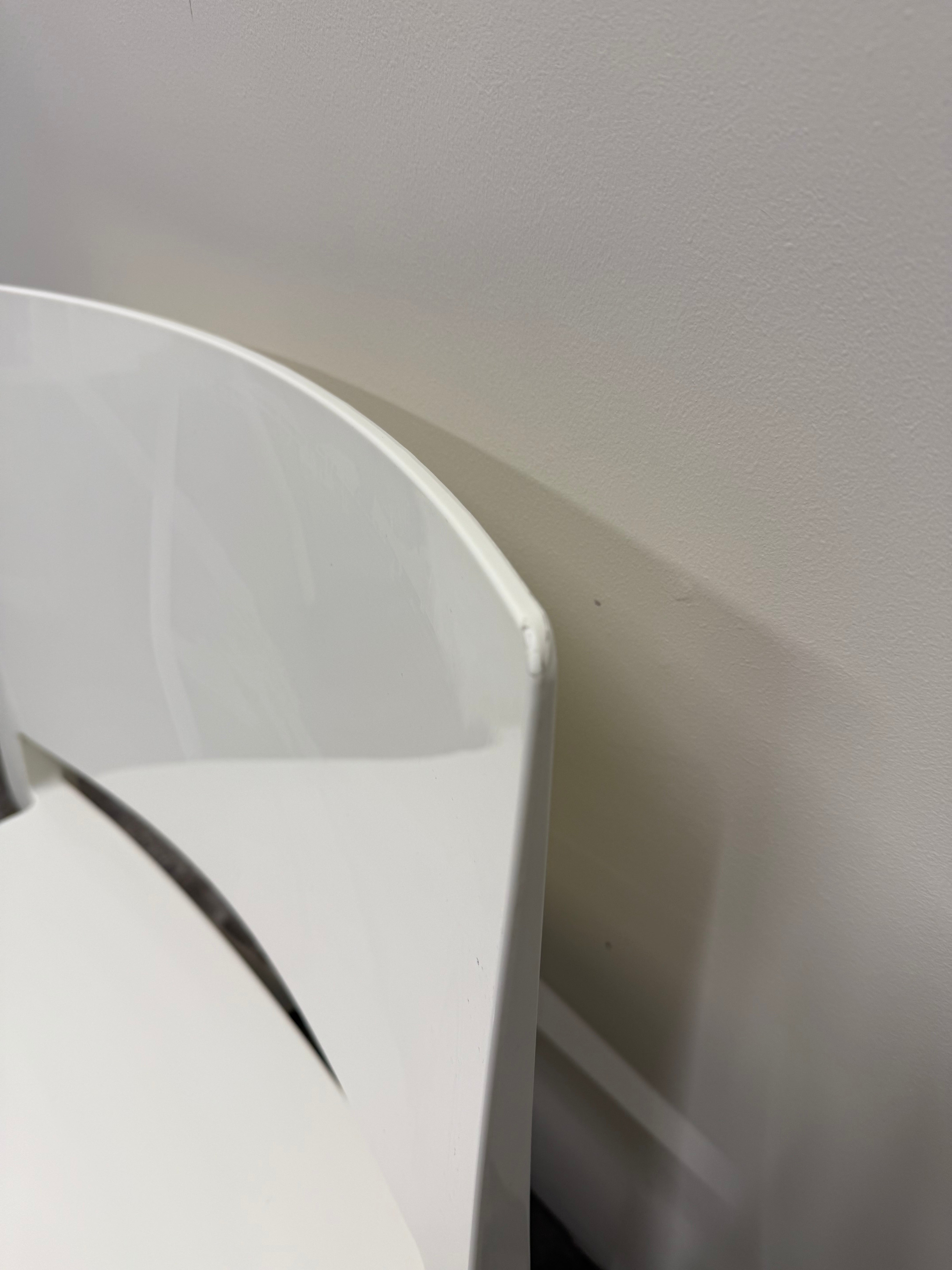 Kartell Lizz Chair – Designed by Piero Lissoni (White)