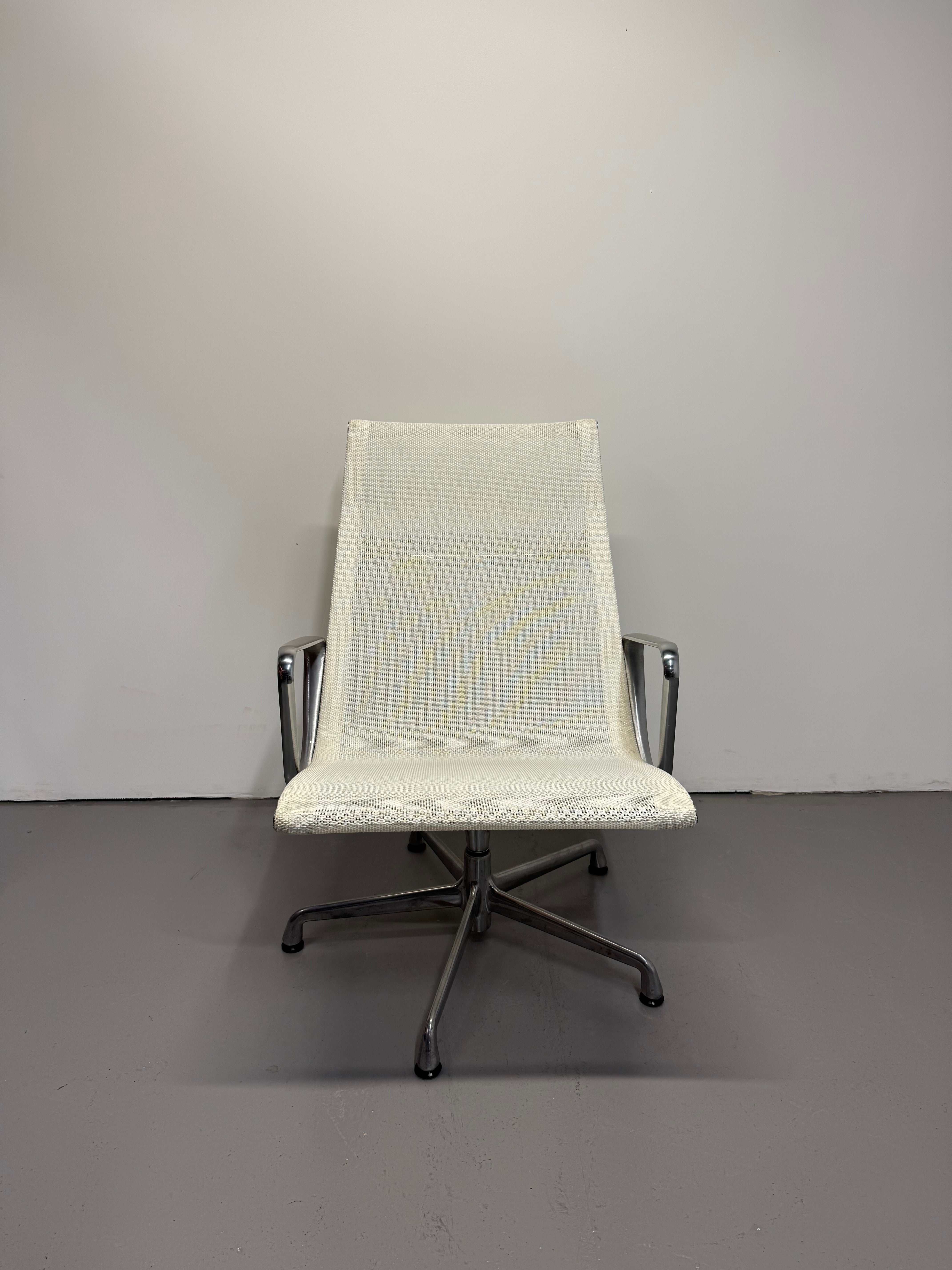 Herman Miller EA 116 Eames Aluminum Group Lounge Chair - White Mesh