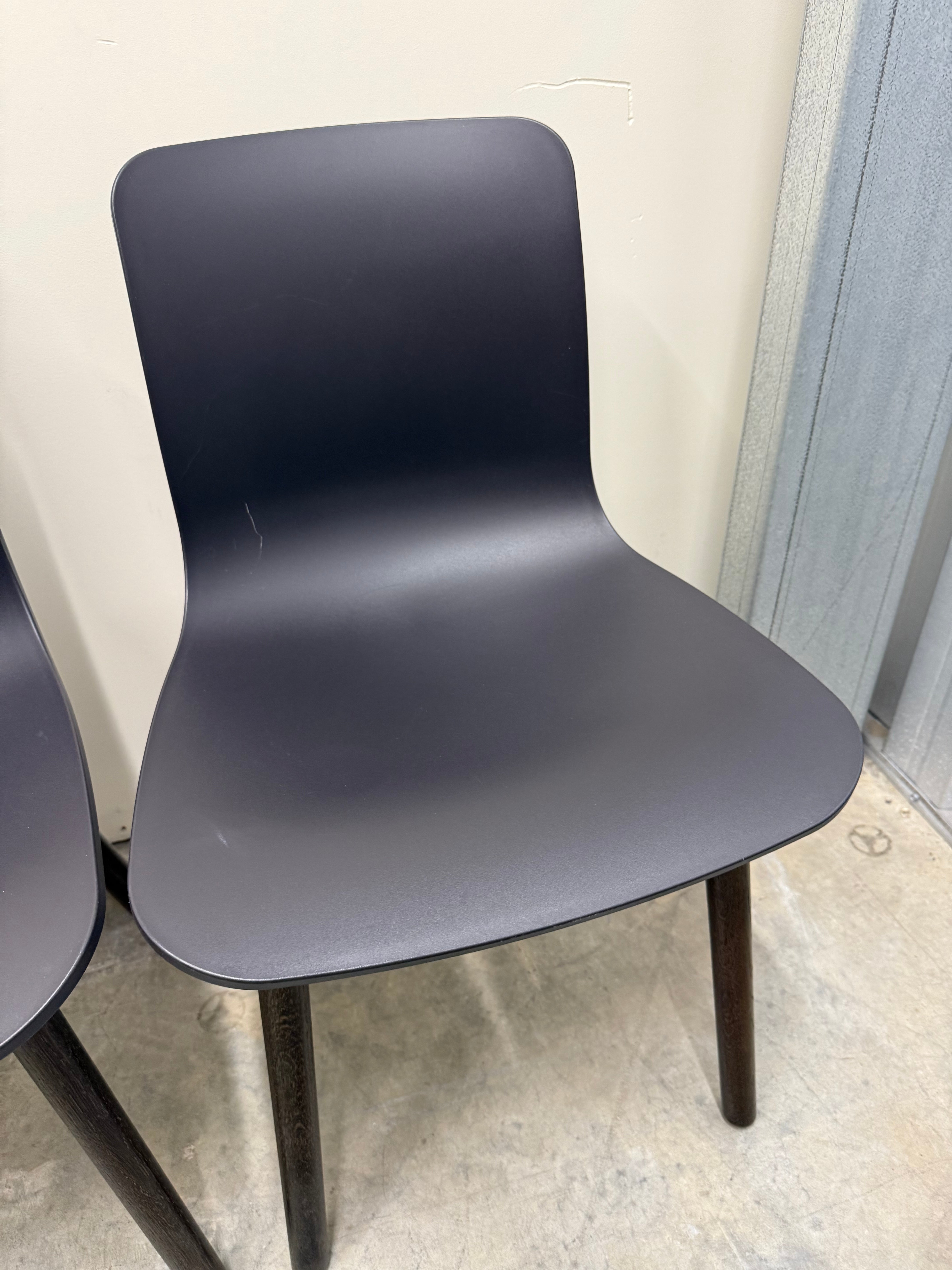 Vitra HAL Wood Chair by Jasper Morrison – Black Seat with Dark Oak Legs