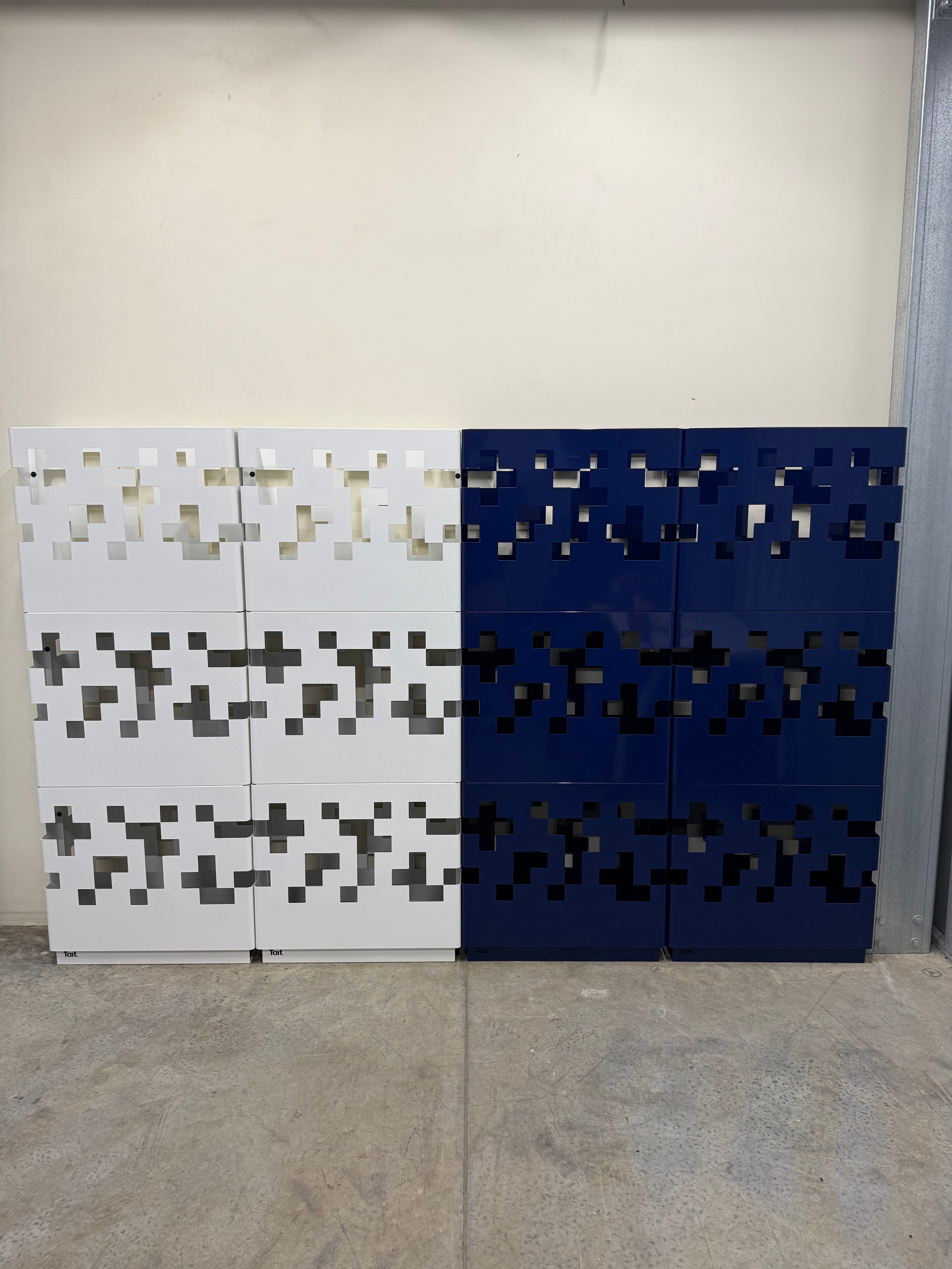 Tait Planter Box Garden Wall – Vertical Planter (Blue and White)