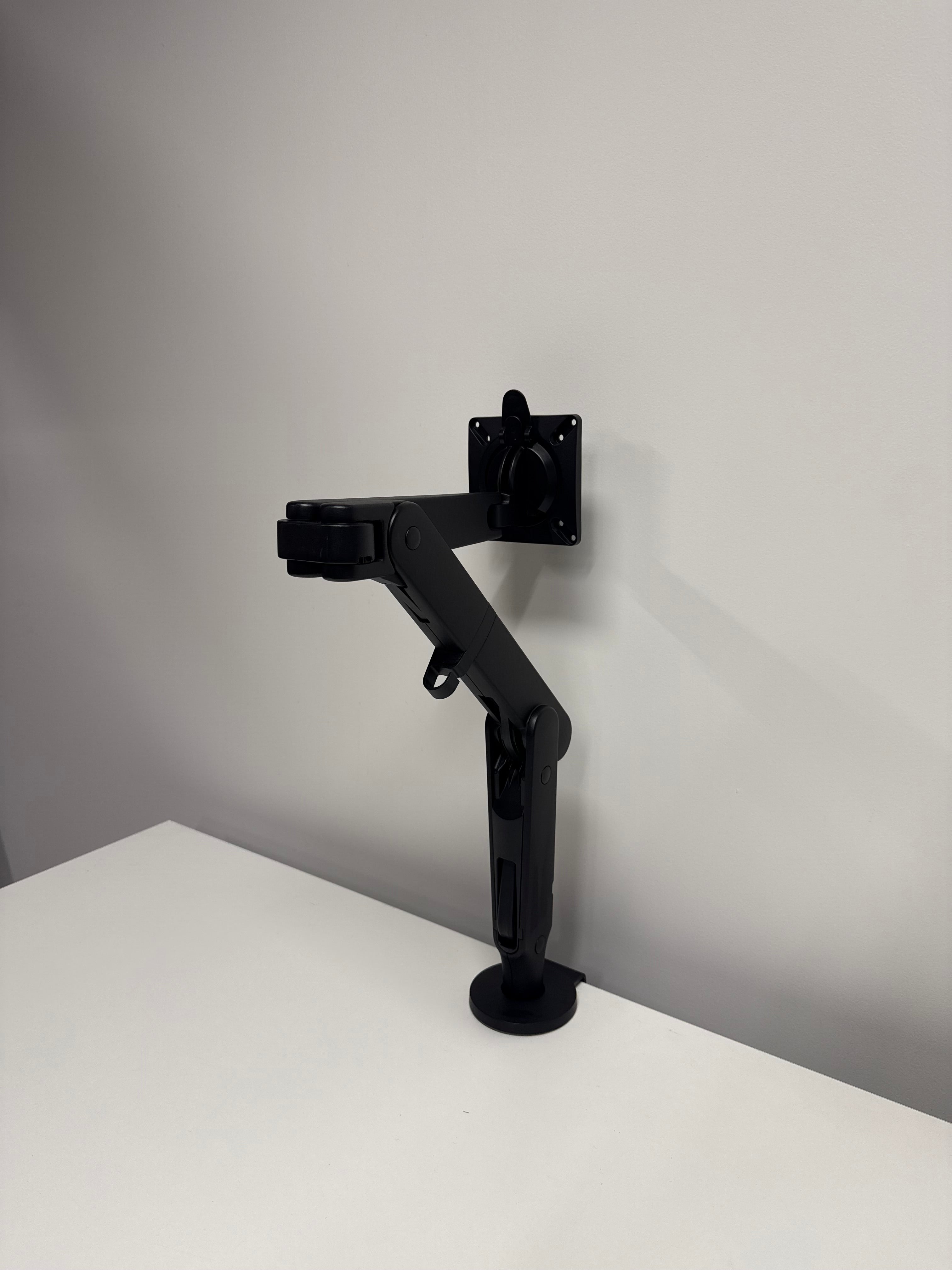 Ollin Single Monitor Arm by Colebrook Bosson Saunders - Black