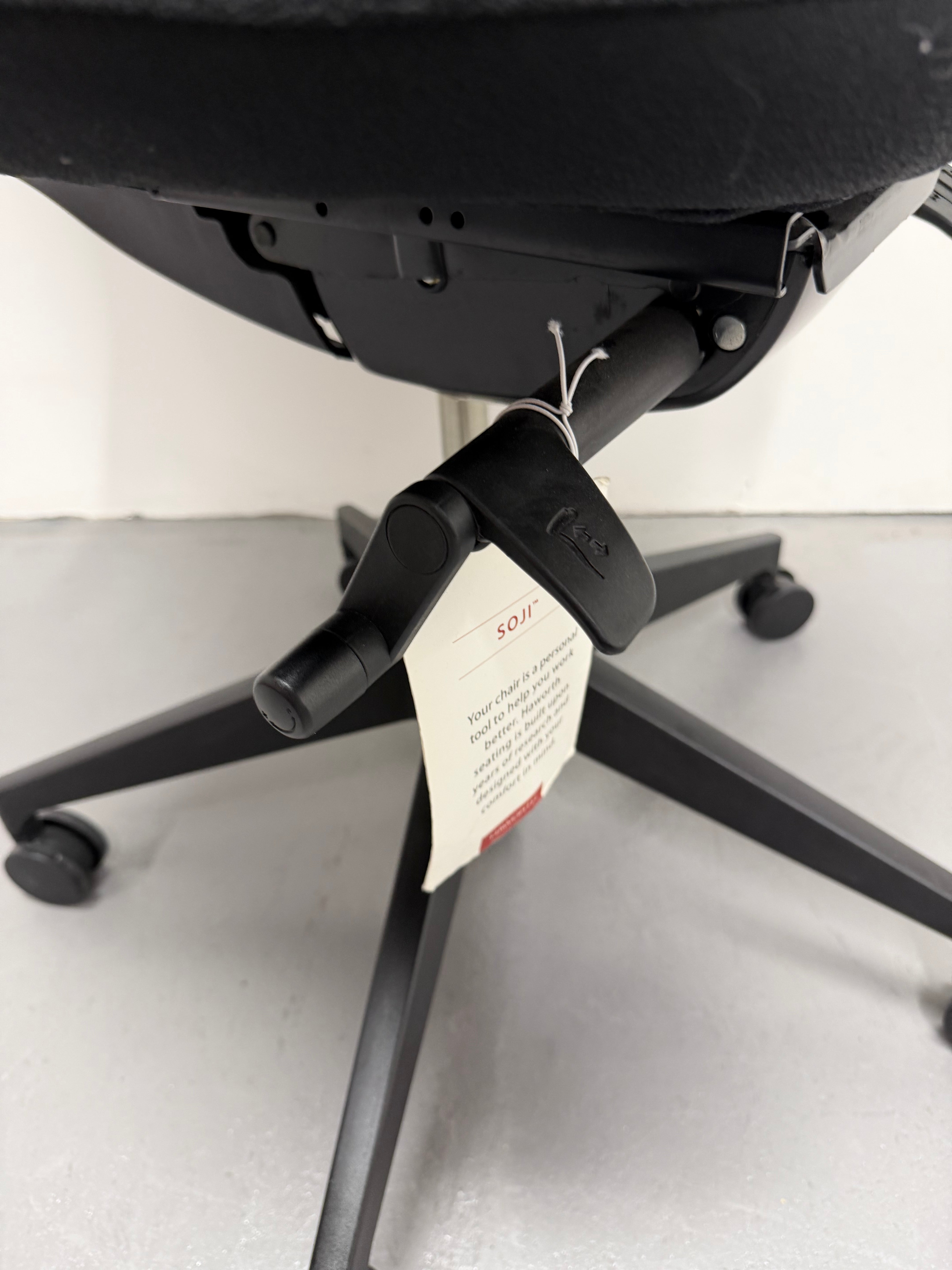 Haworth Soji Task Chair - No Arms, Black