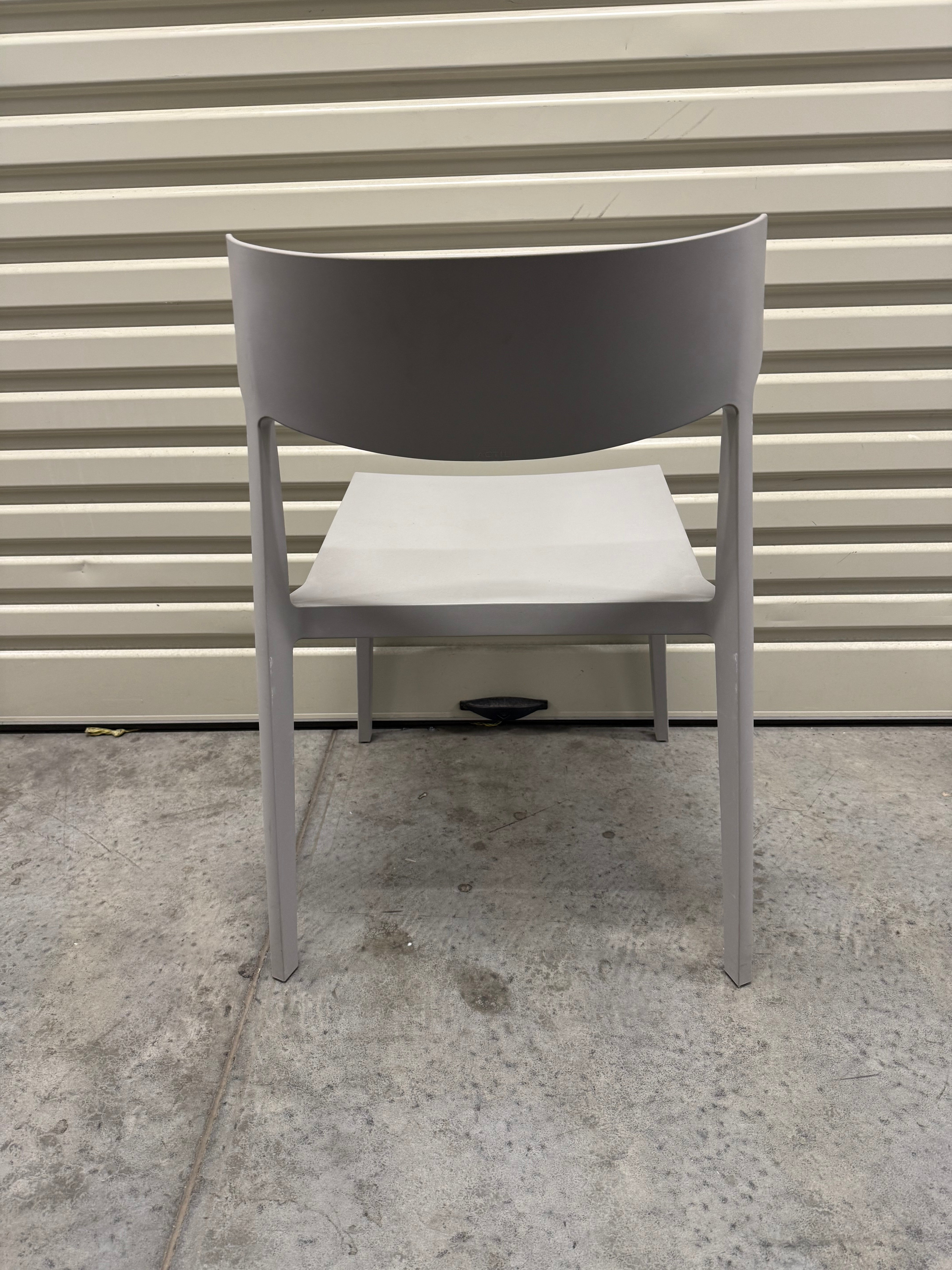 Actiu Wing Chair – Modern Grey