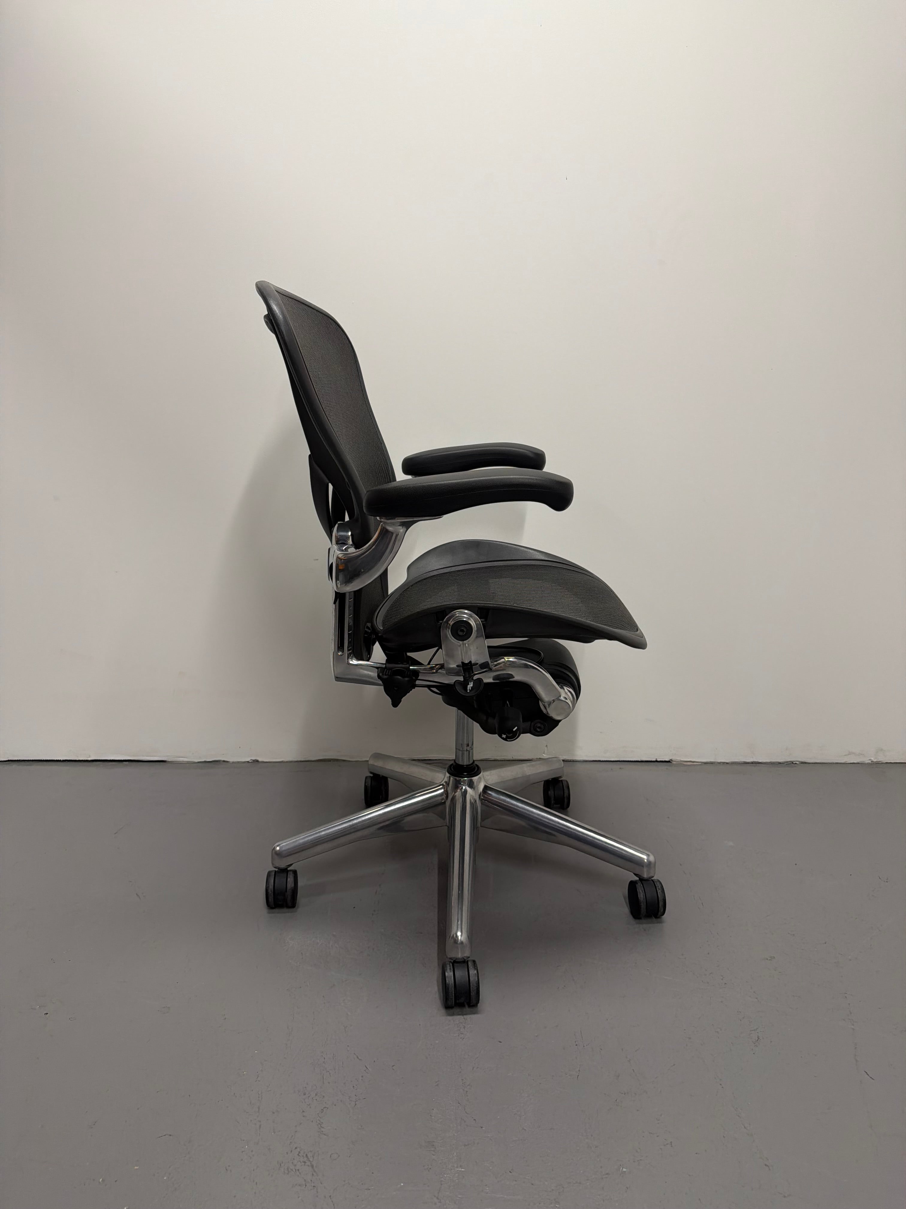 Herman Miller Aeron Chair with arms - Size B - Custom Chrome Base
