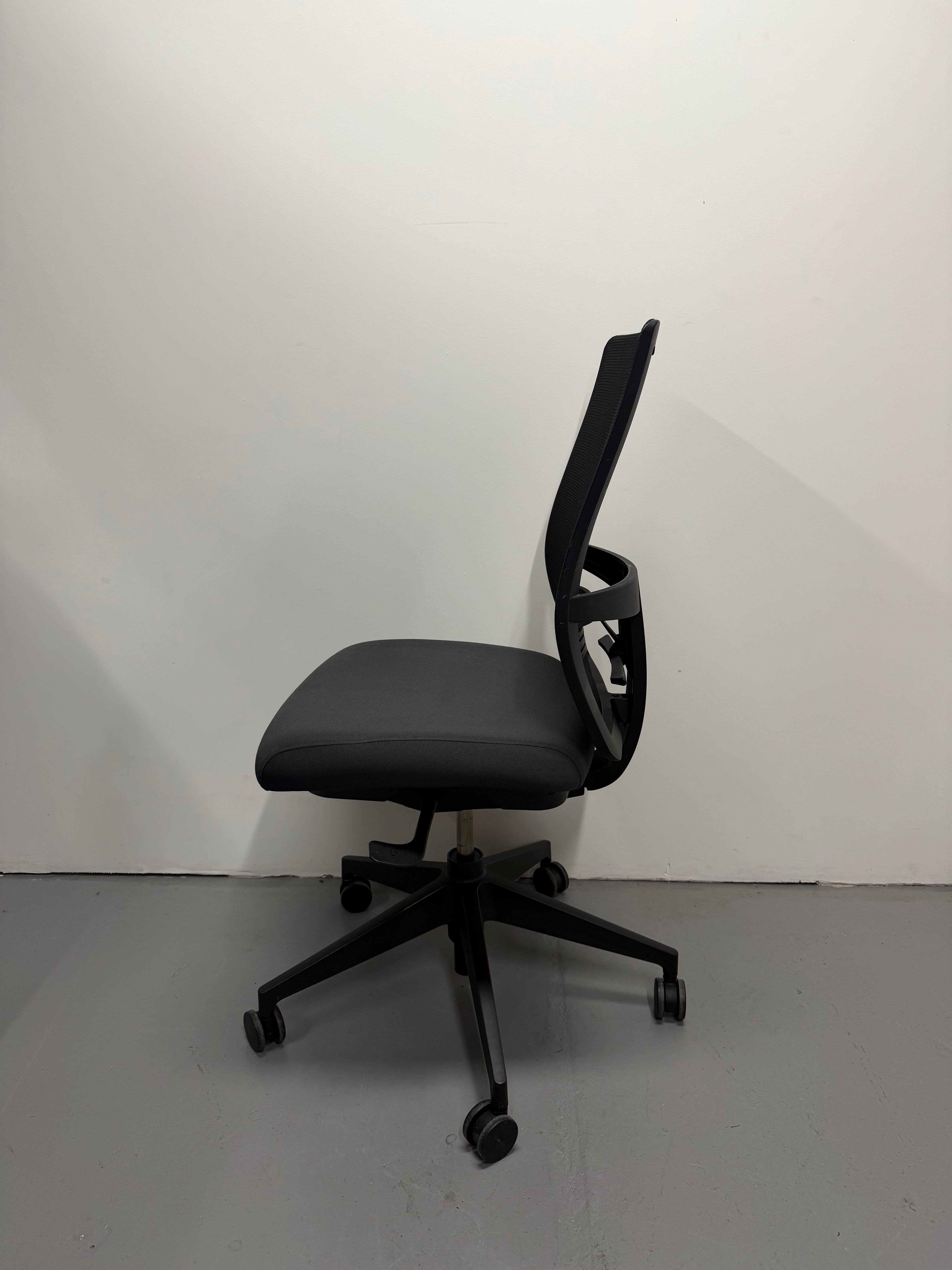 Haworth Aloha Ergonomic task Chair - Black