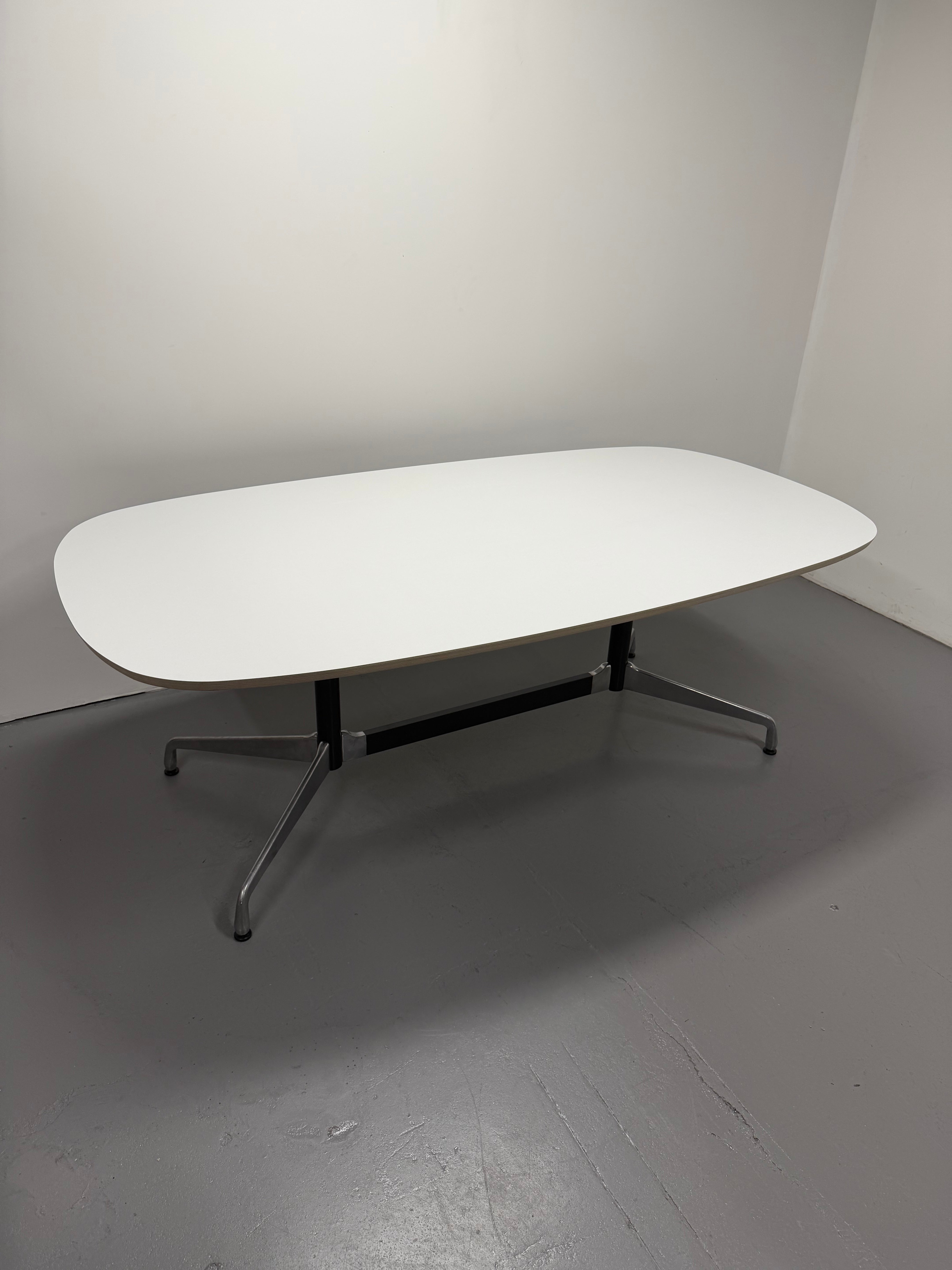 Eames Dining Table – Custom Build (Herman Miller Base + Custom Top)