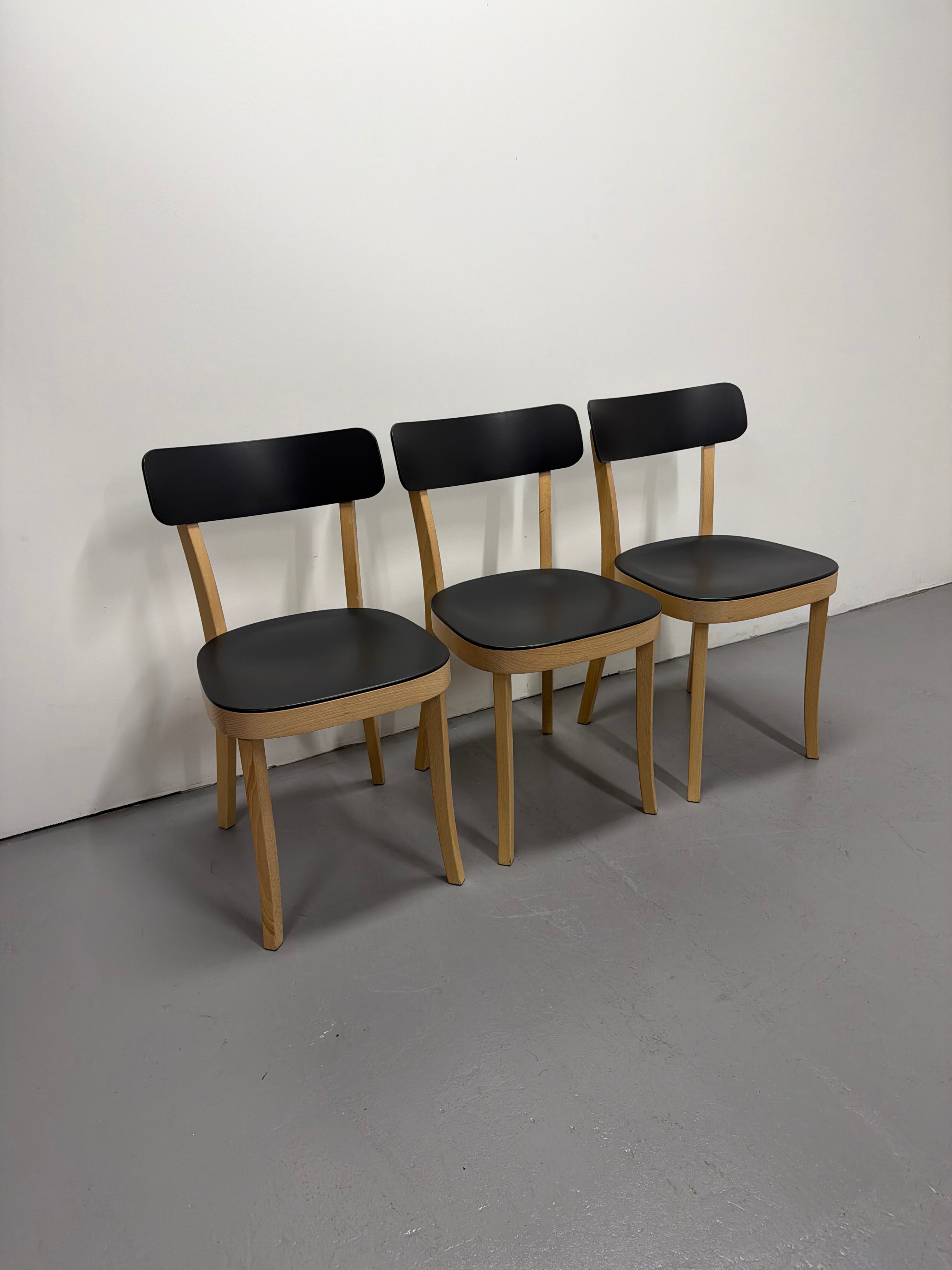 Vitra Basel Chair by Jasper Morrison – Black & Natural Wood