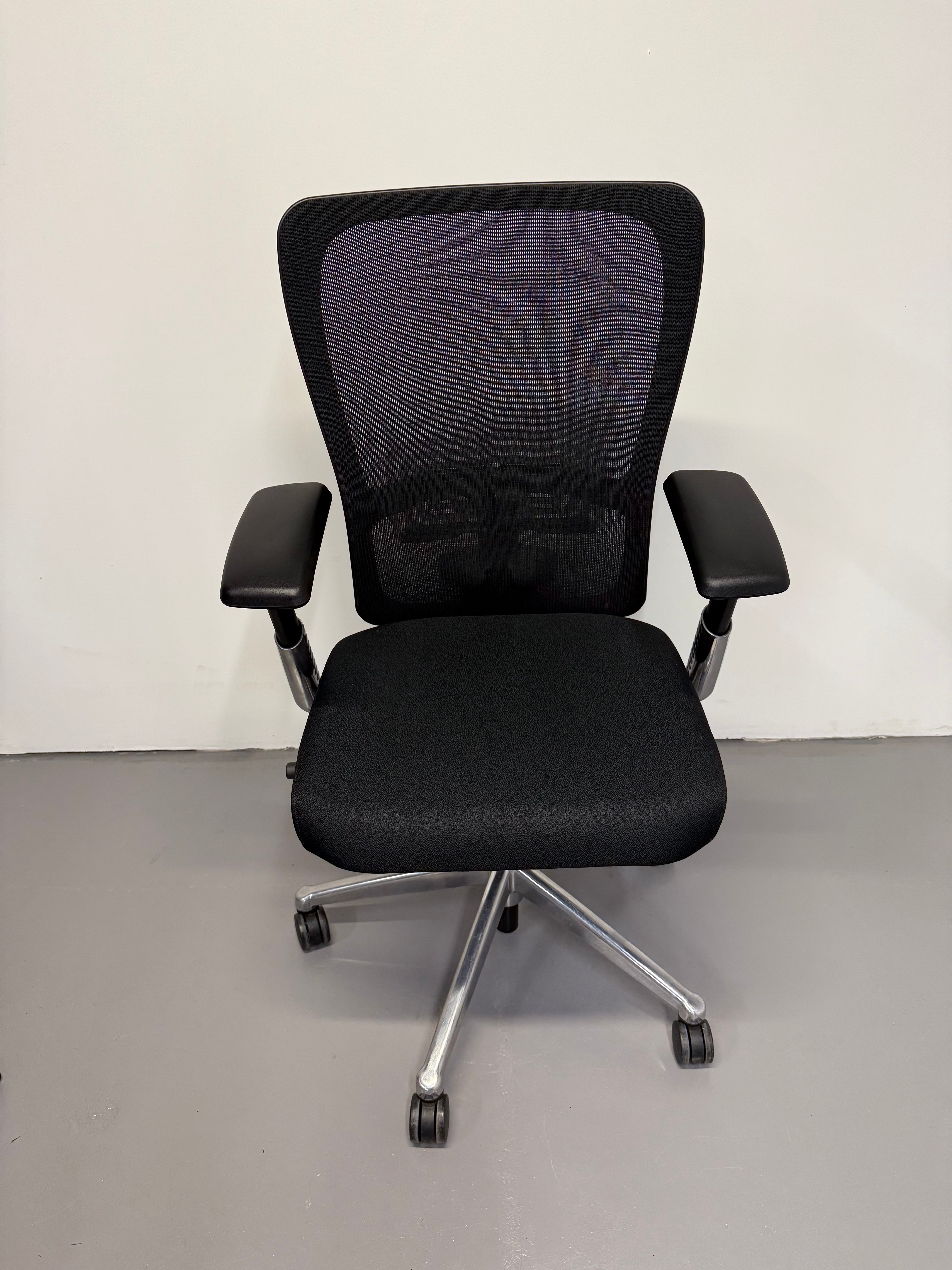 Haworth Zody Ergonomic Office Chair – With 4D Armrests