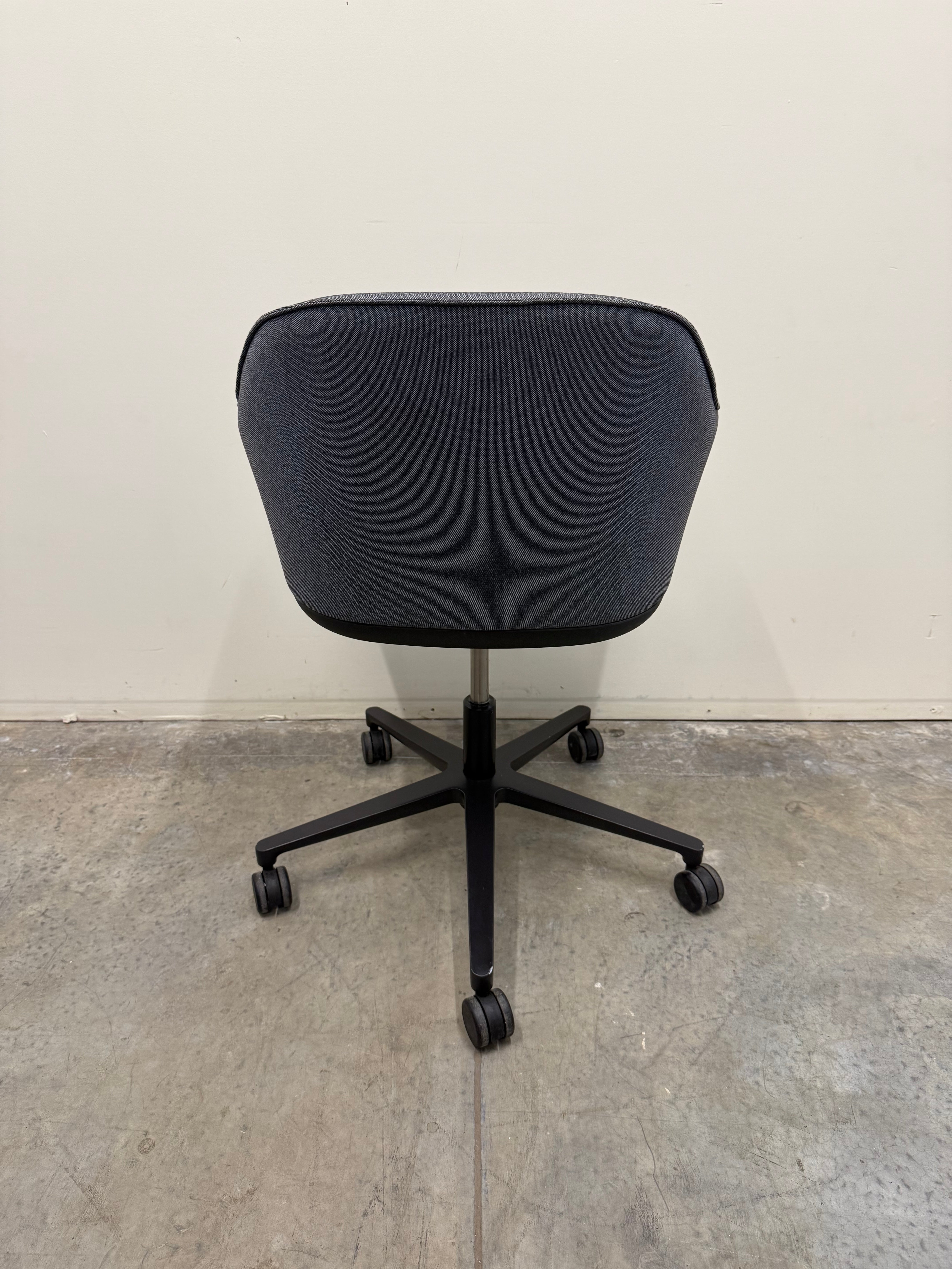 Vitra Softshell Chair – Grey Fabric with 5-Star Base on Castors