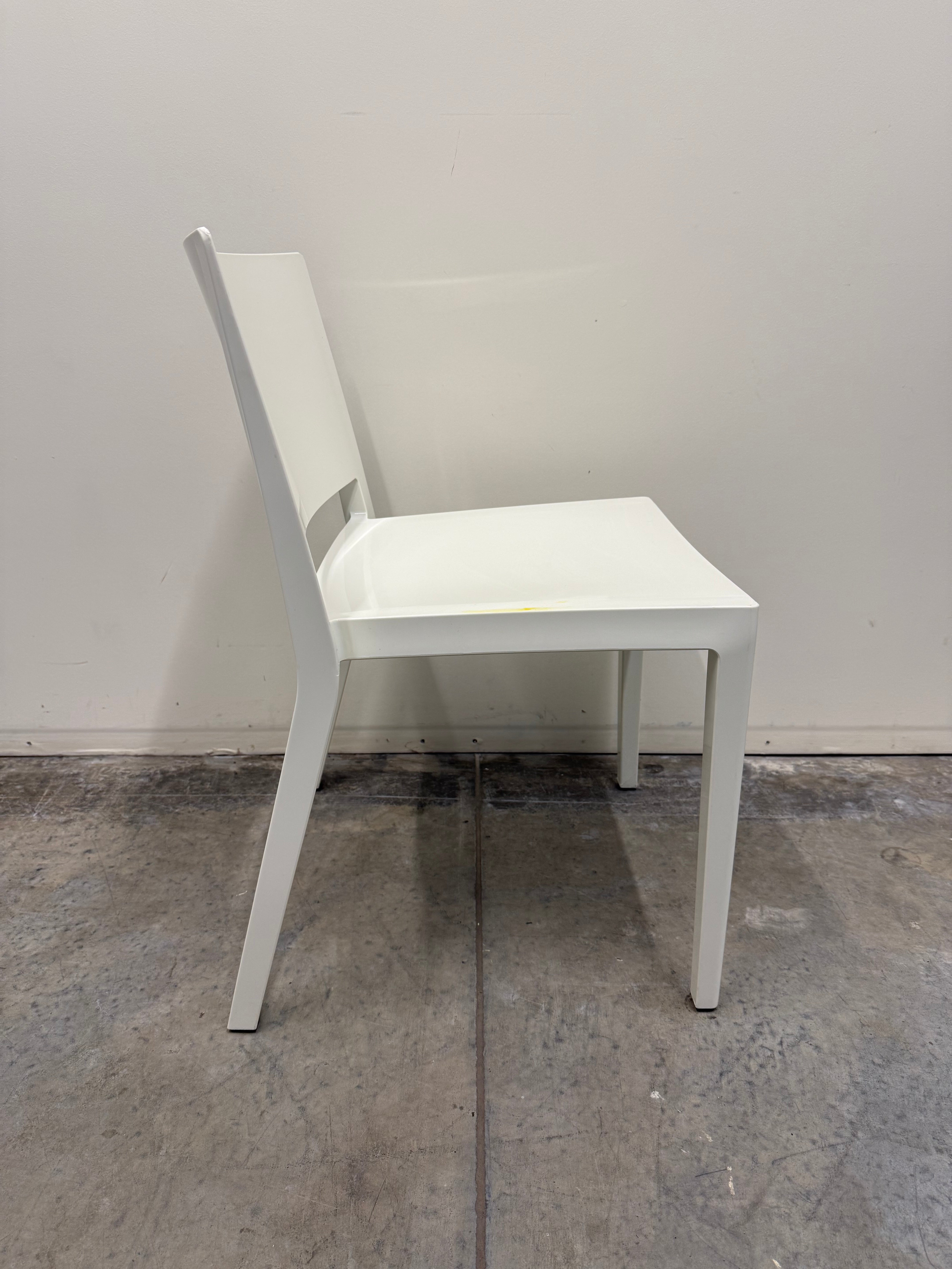 Kartell Lizz Chair – Designed by Piero Lissoni (White)